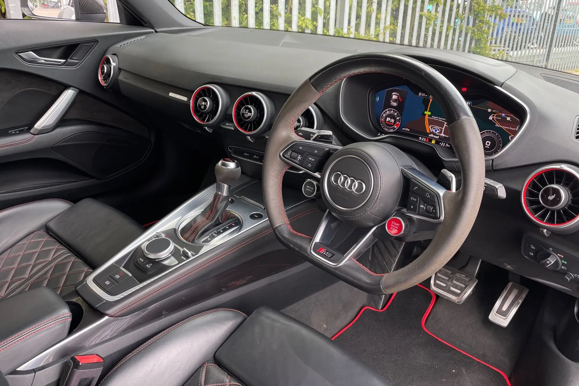Audi TT thumbnail image number 26