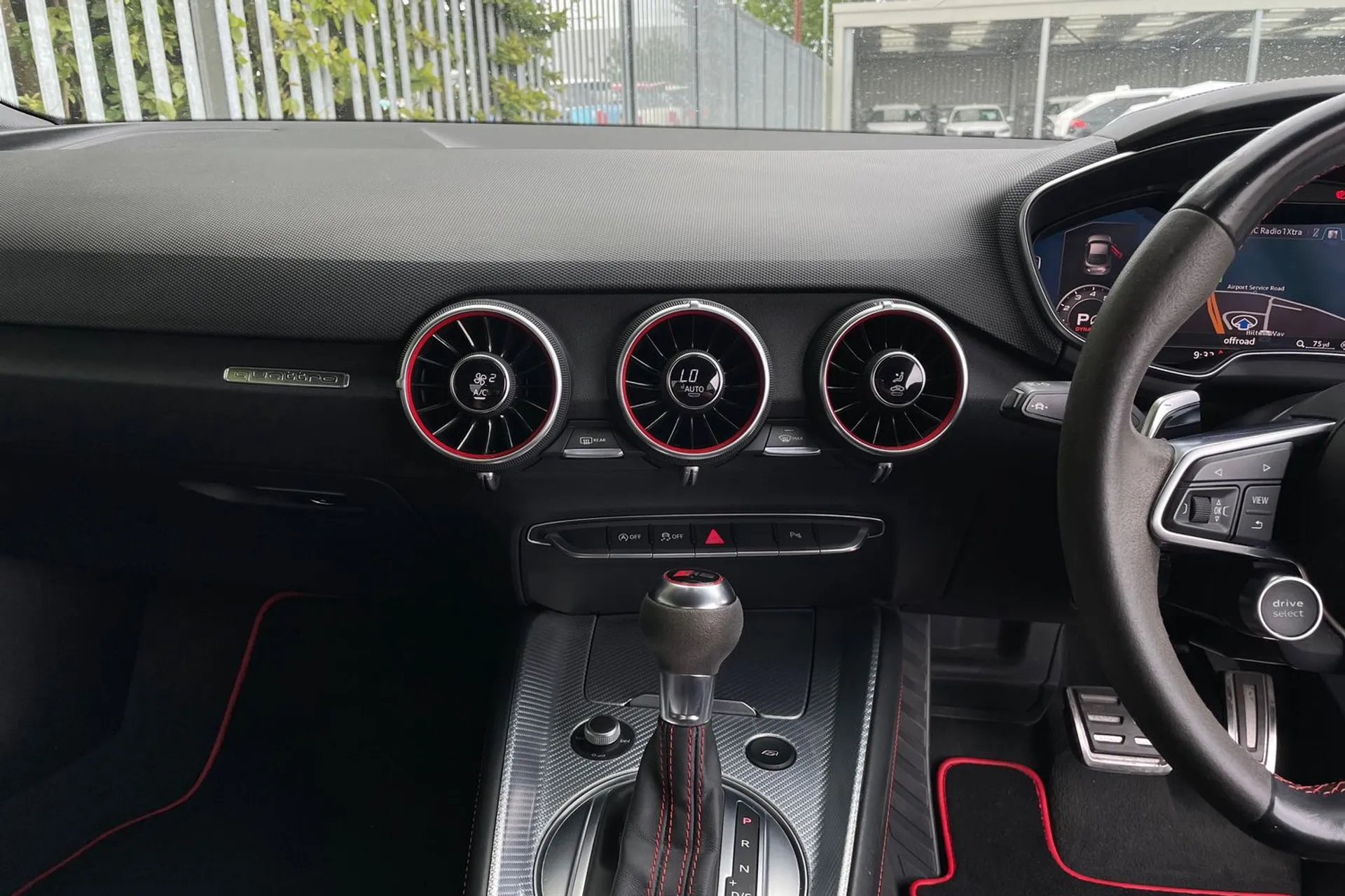 Audi TT thumbnail image number 36