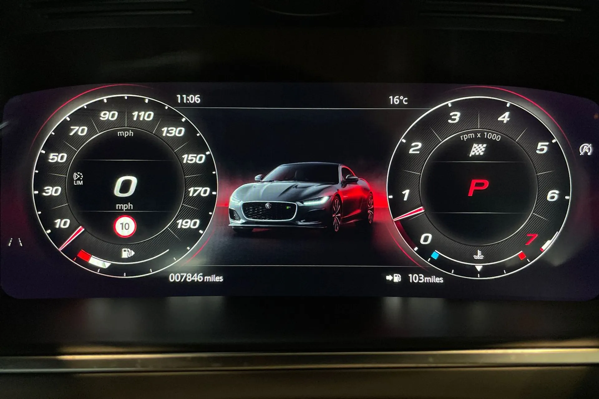 Jaguar F-TYPE thumbnail image number 45