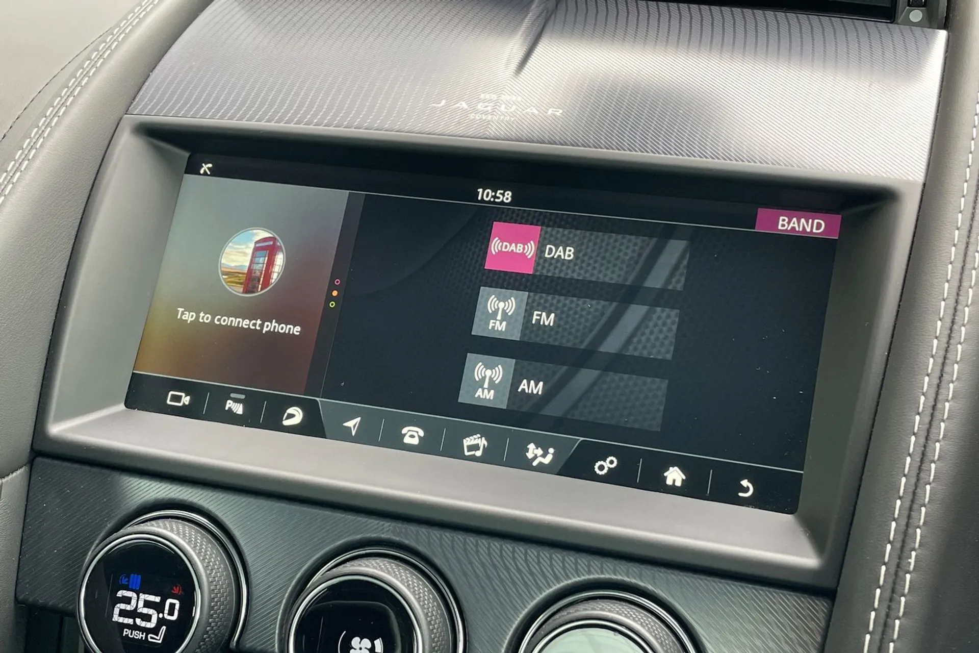 Jaguar F-TYPE thumbnail image number 10