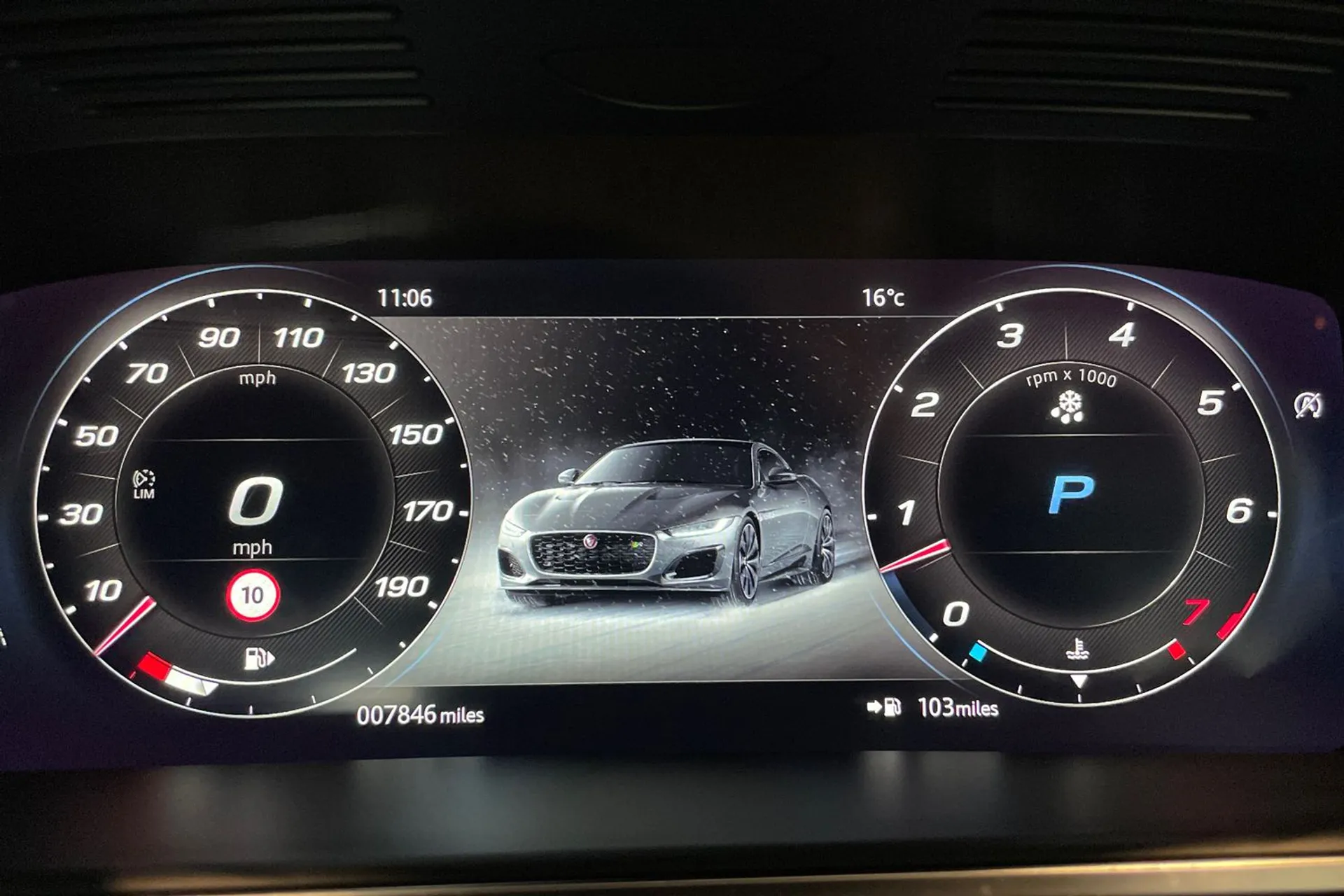 Jaguar F-TYPE thumbnail image number 47