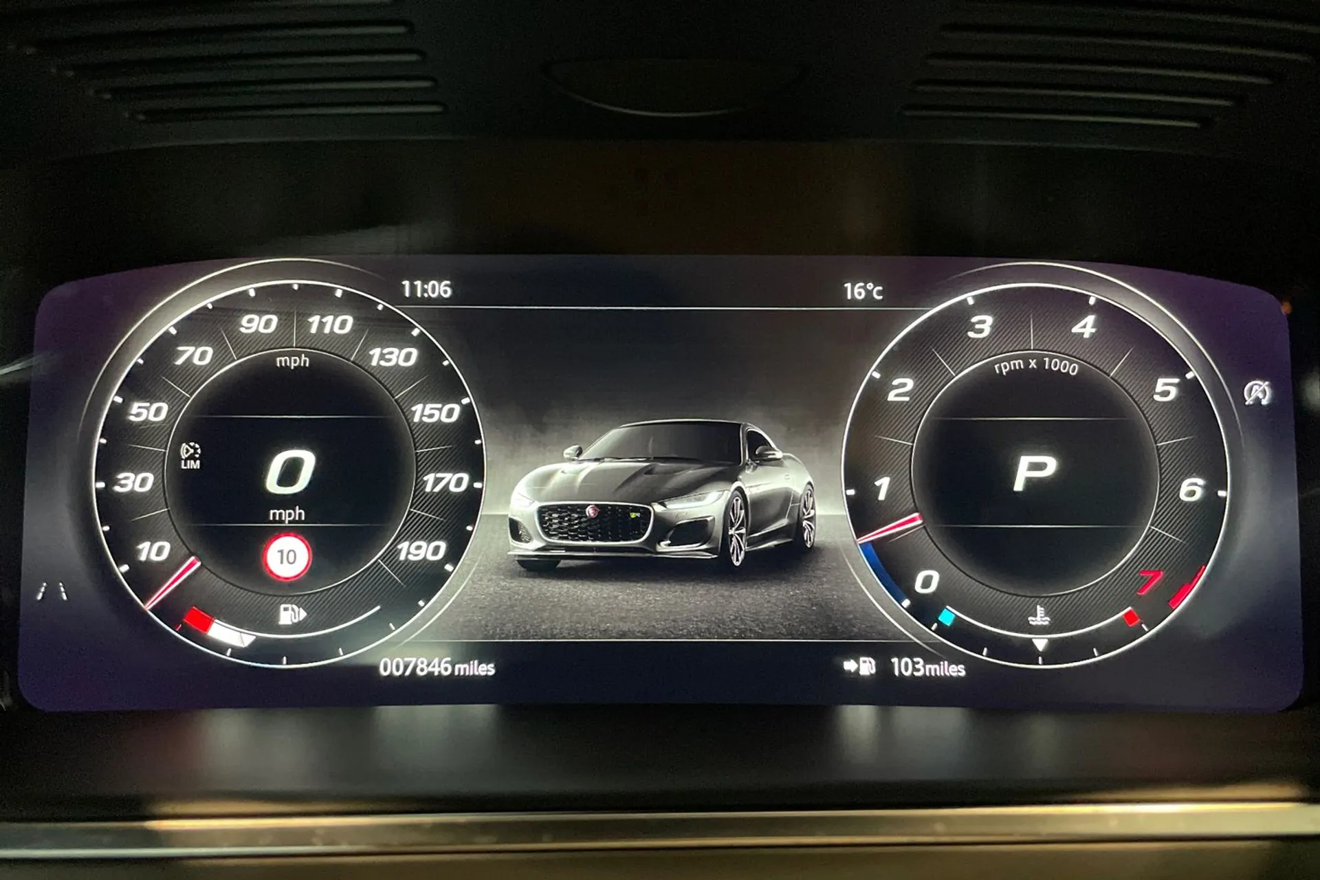 Jaguar F-TYPE thumbnail image number 46