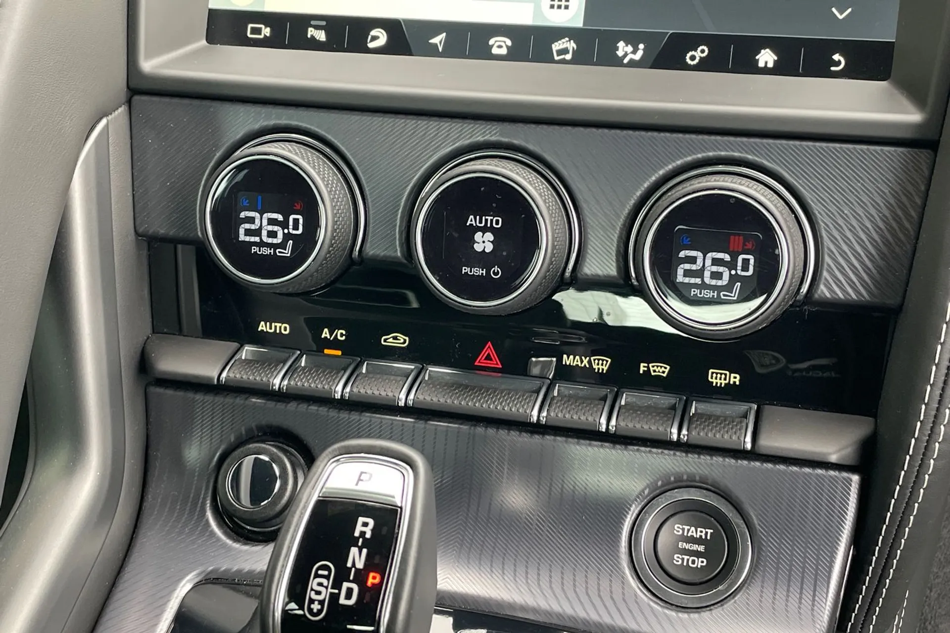 Jaguar F-TYPE thumbnail image number 35