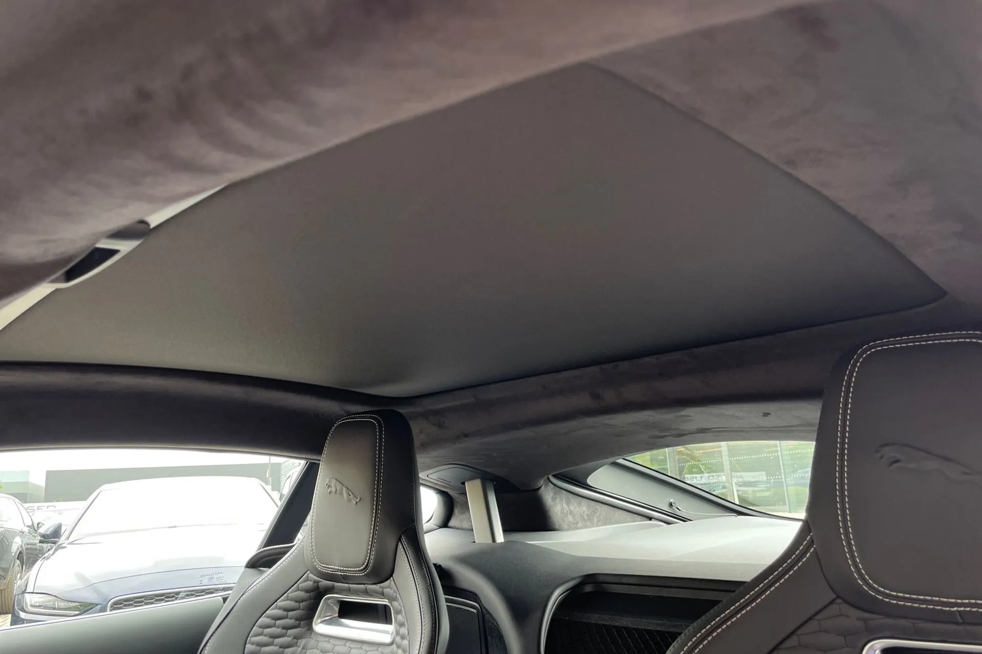 Jaguar F-TYPE thumbnail image number 5