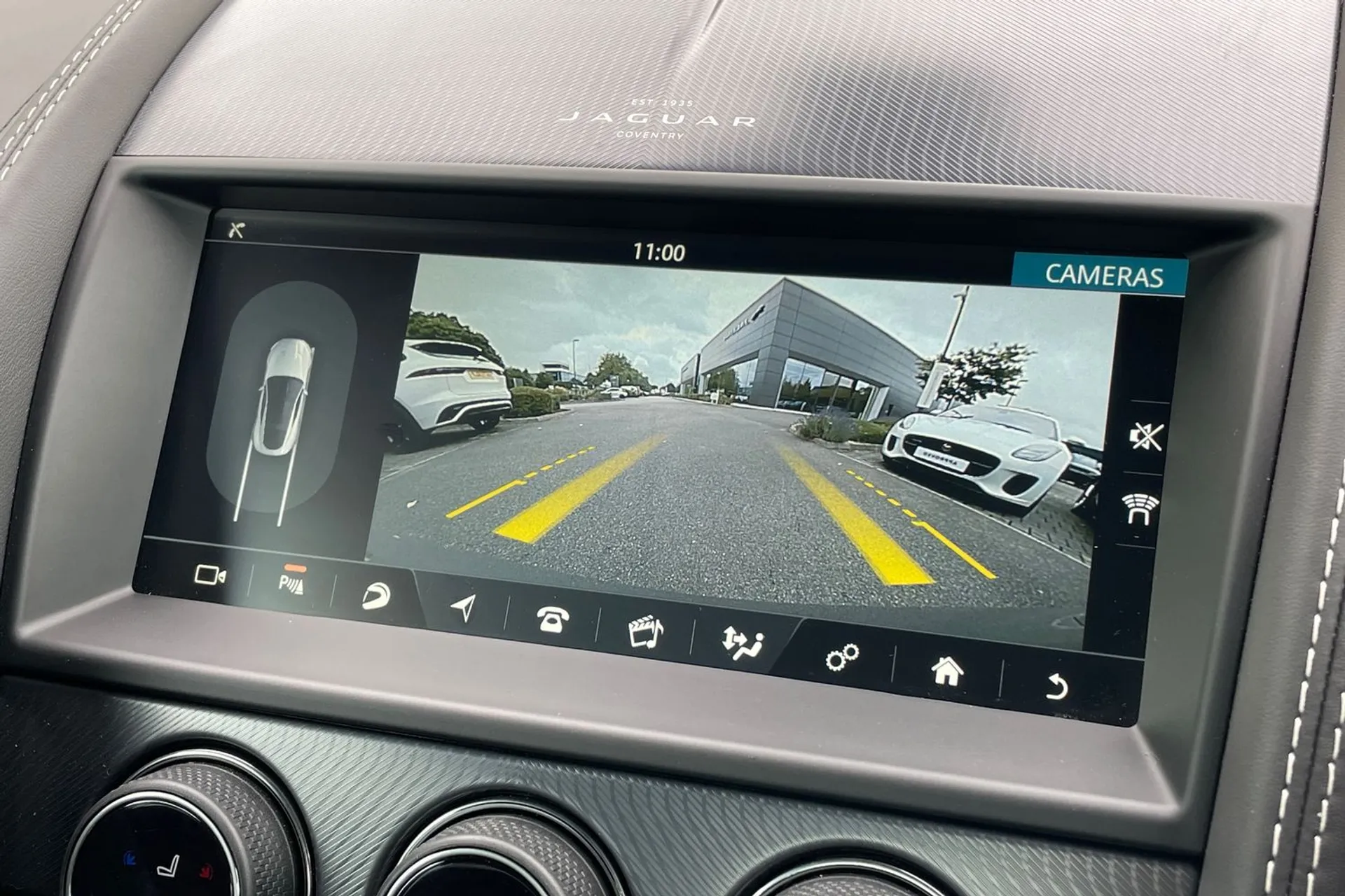 Jaguar F-TYPE thumbnail image number 7