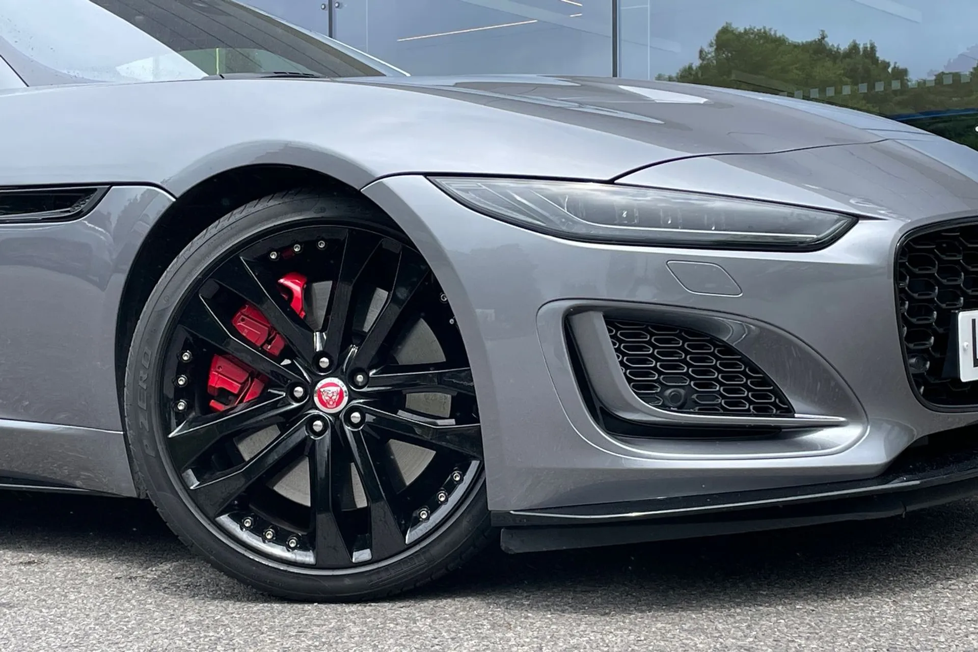 Jaguar F-TYPE thumbnail image number 13