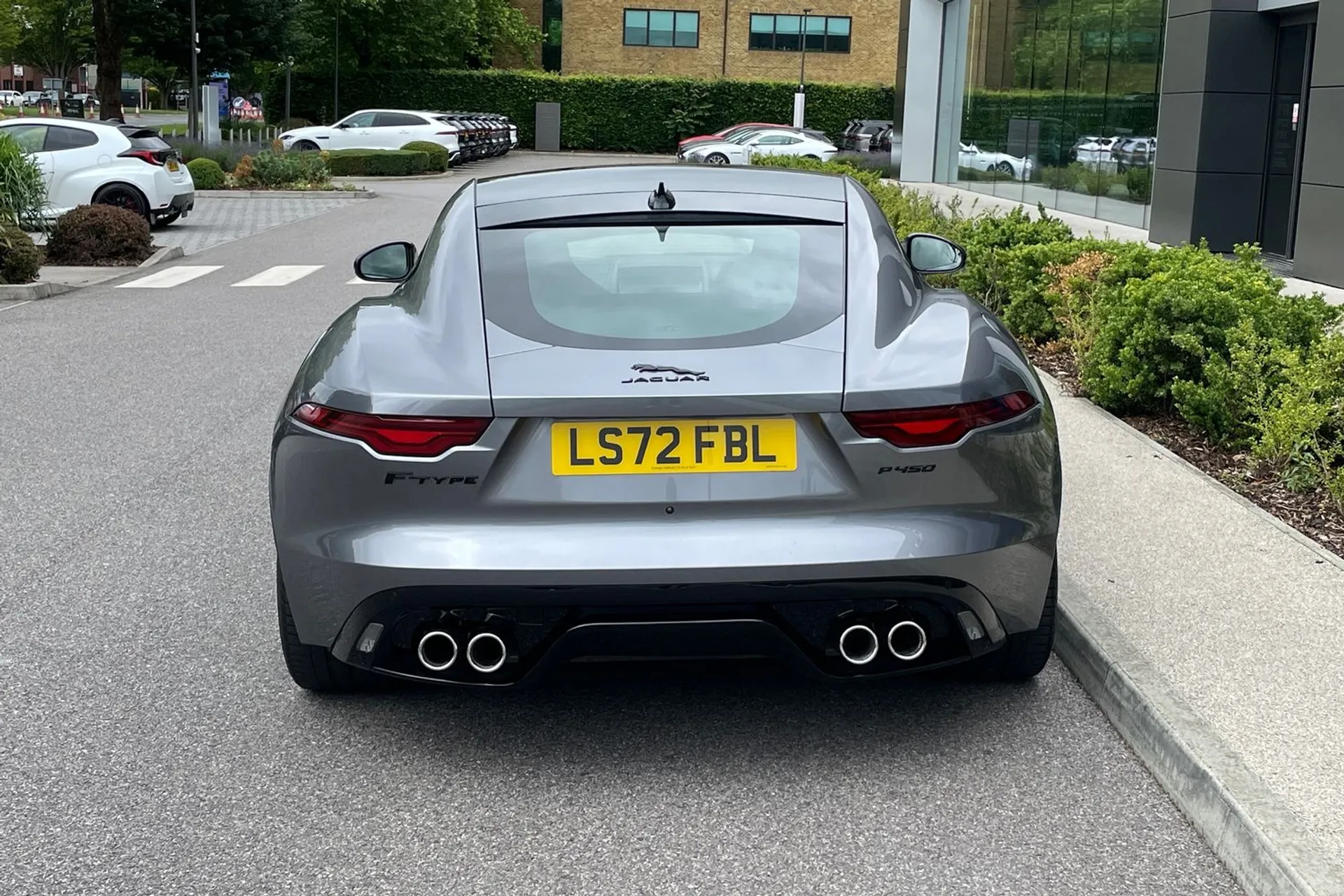 Jaguar F-TYPE thumbnail image number 15