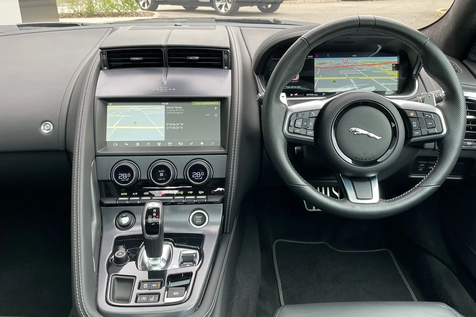 Jaguar F-TYPE thumbnail image number 22