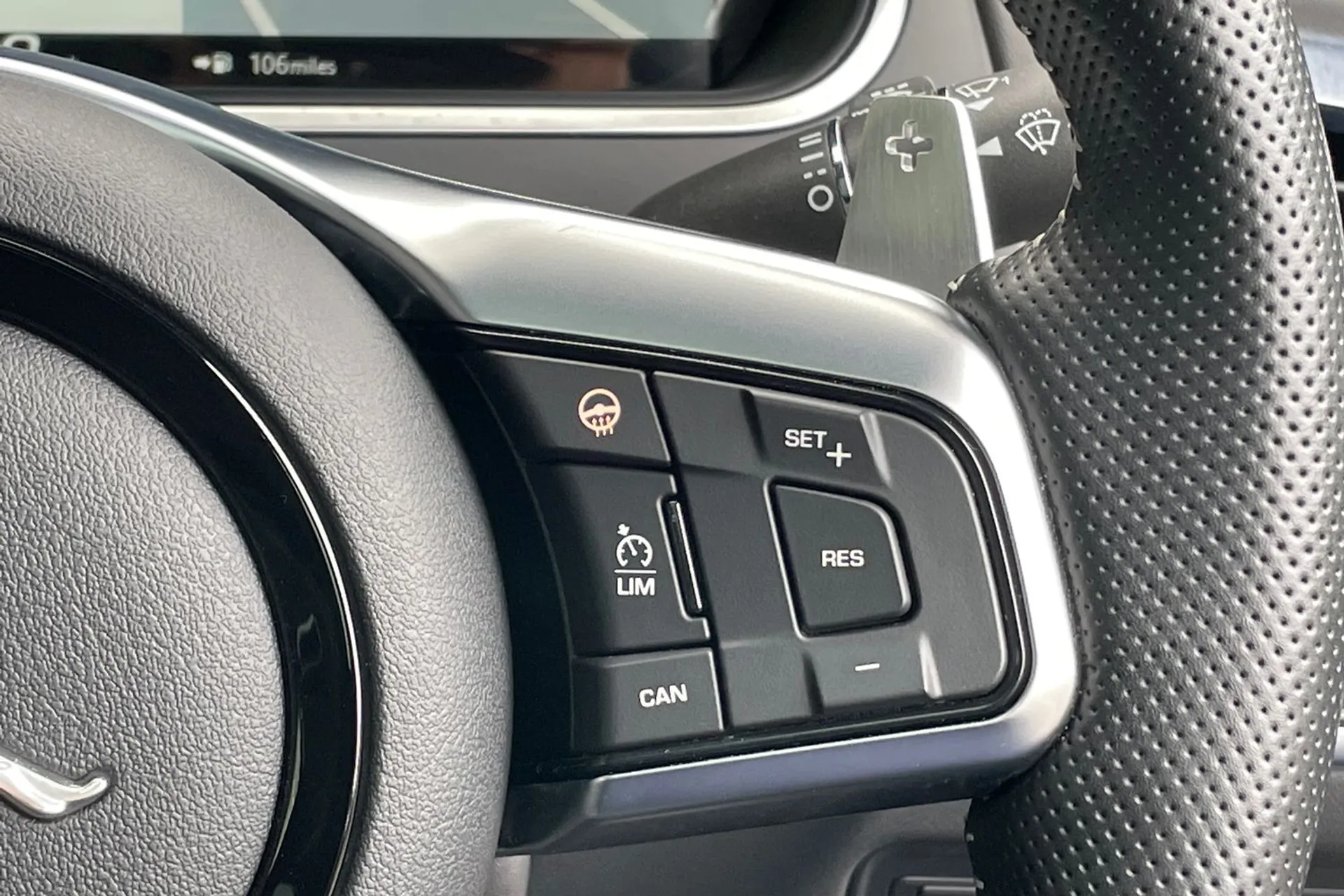 Jaguar F-TYPE thumbnail image number 51