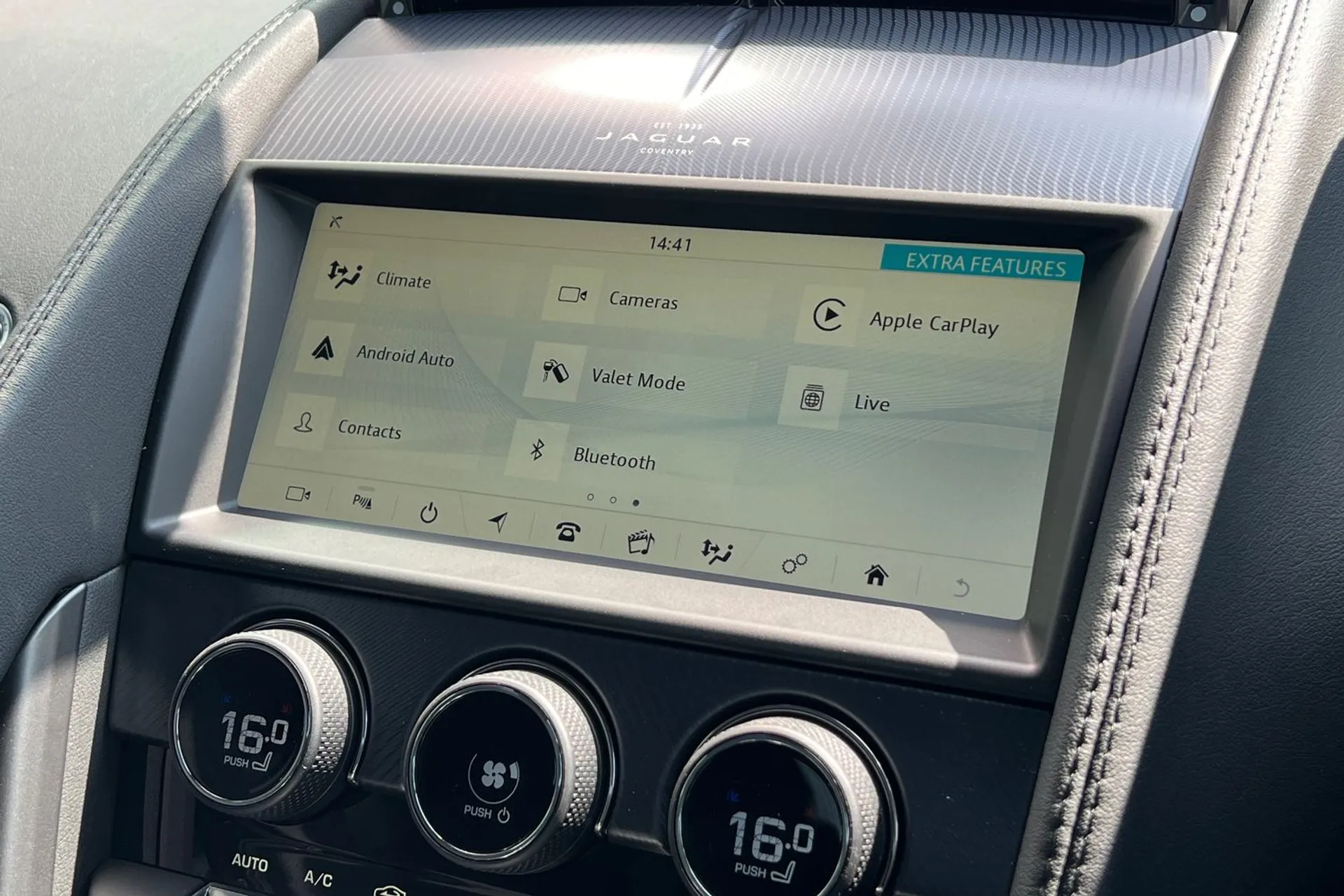 Jaguar F-TYPE thumbnail image number 46
