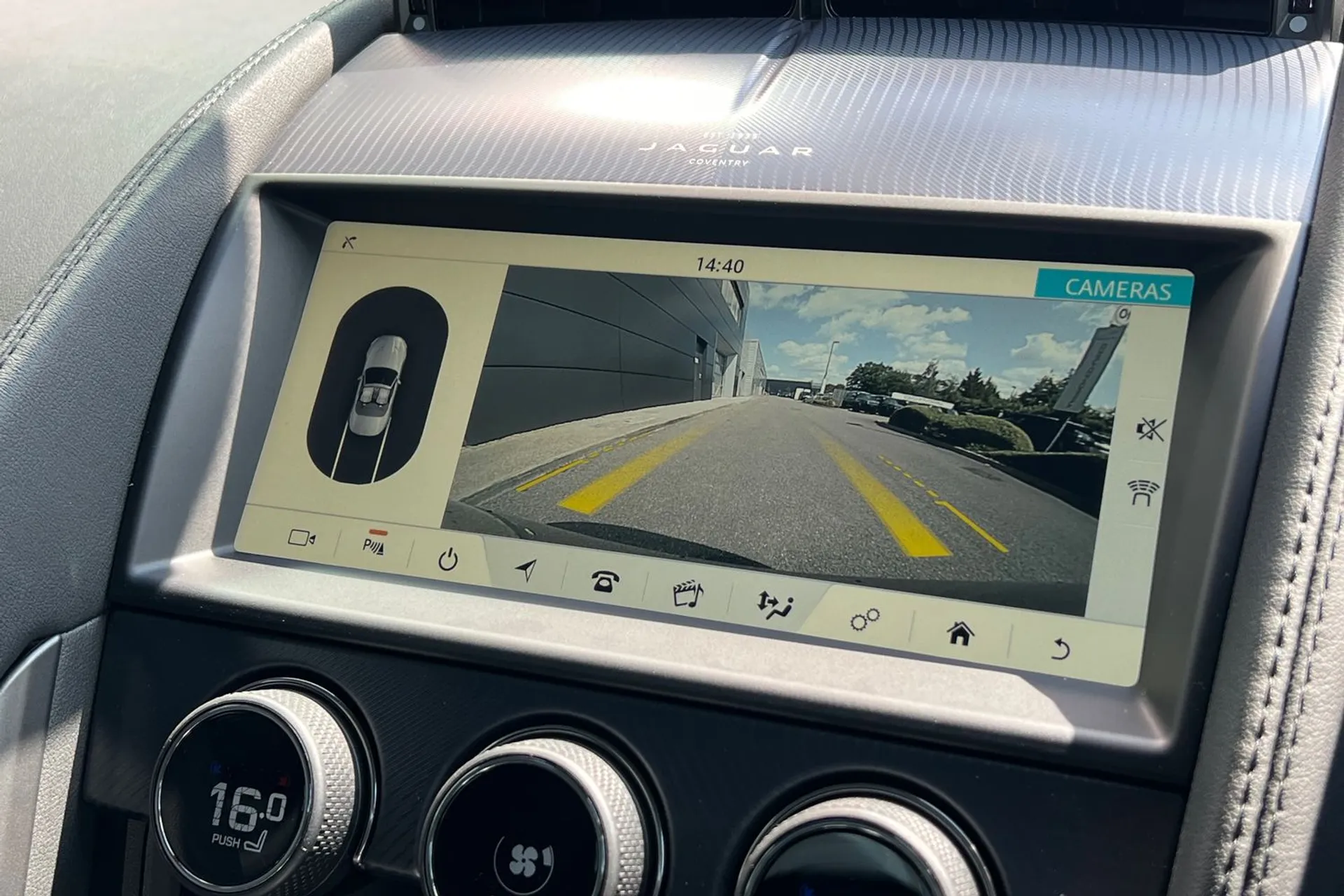 Jaguar F-TYPE thumbnail image number 6