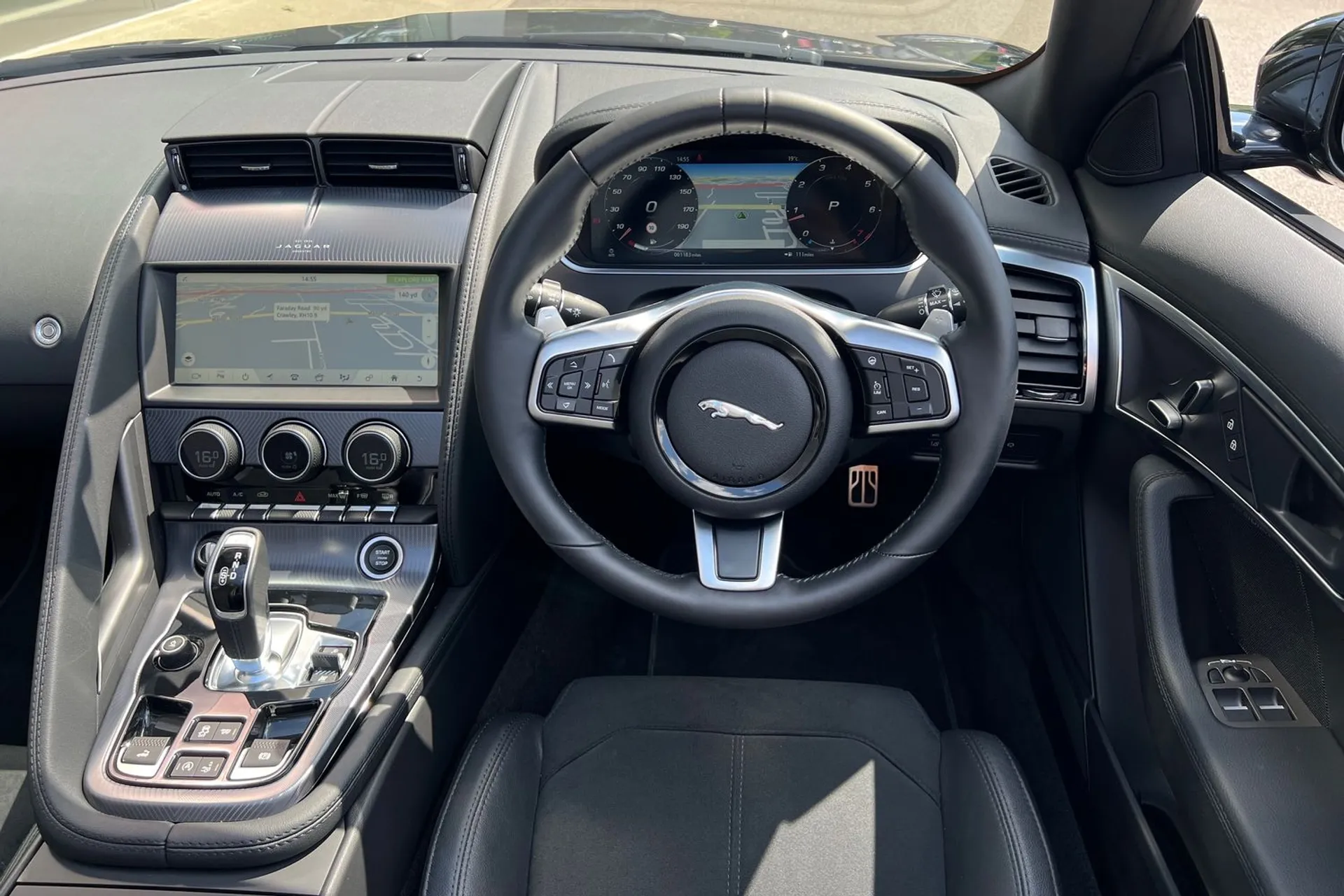 Jaguar F-TYPE thumbnail image number 27