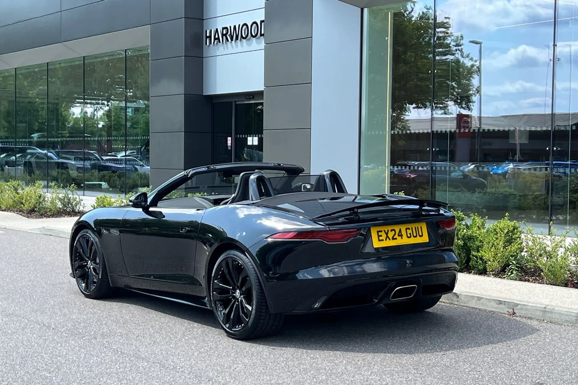 Jaguar F-TYPE thumbnail image number 55