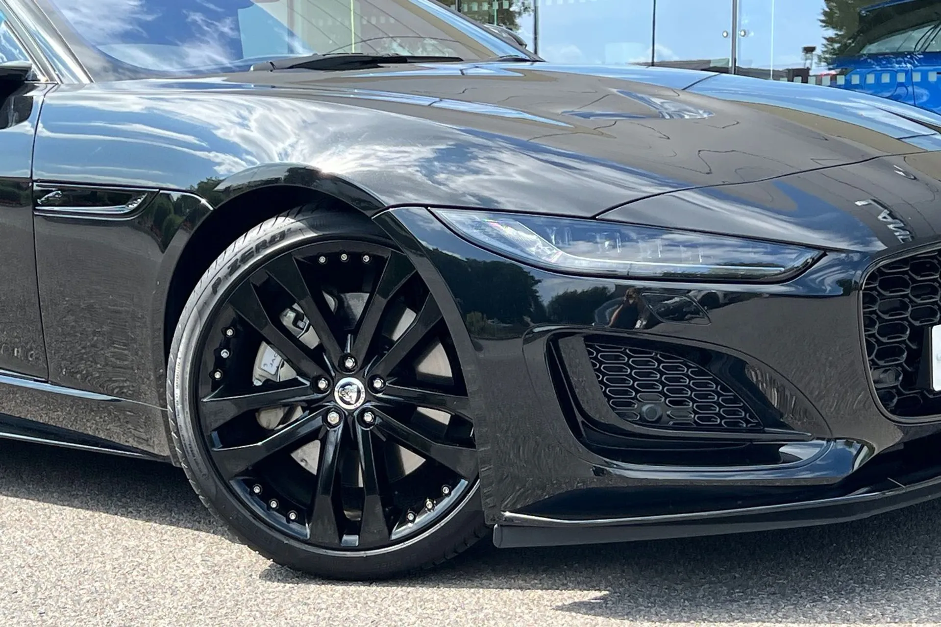 Jaguar F-TYPE thumbnail image number 10