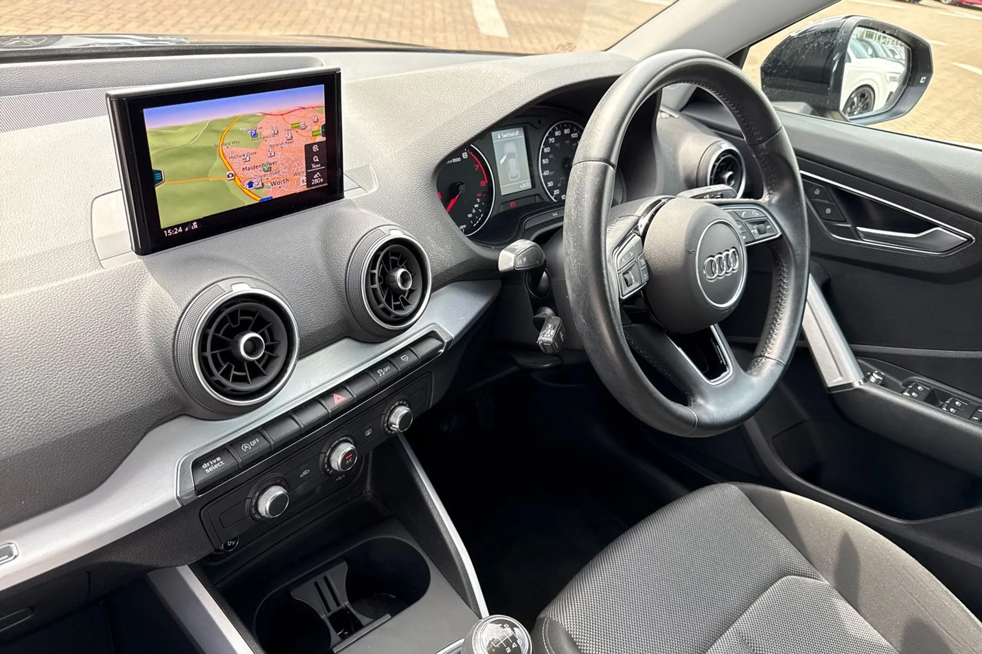 Audi Q2 thumbnail image number 26