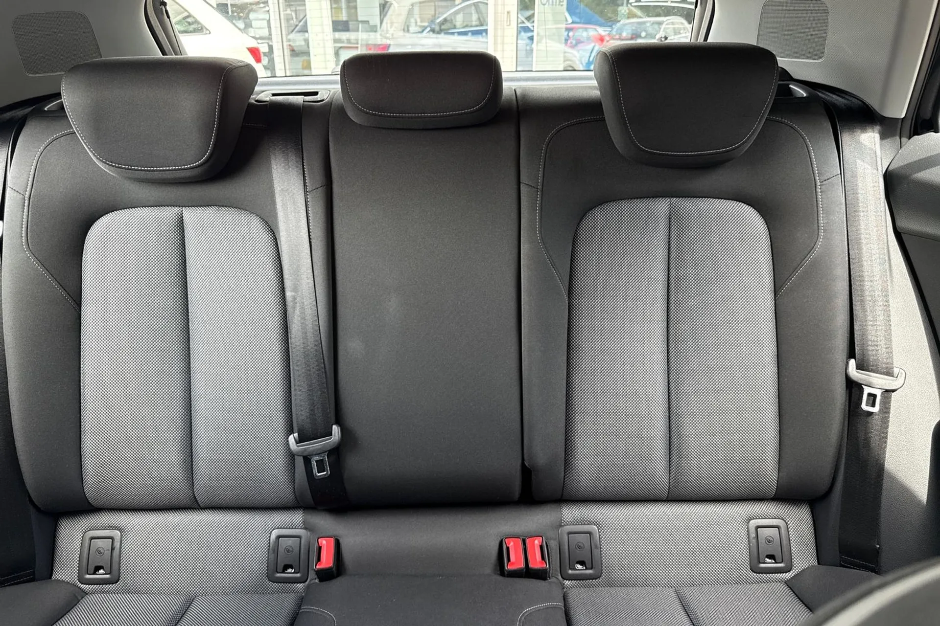 Audi Q2 thumbnail image number 30