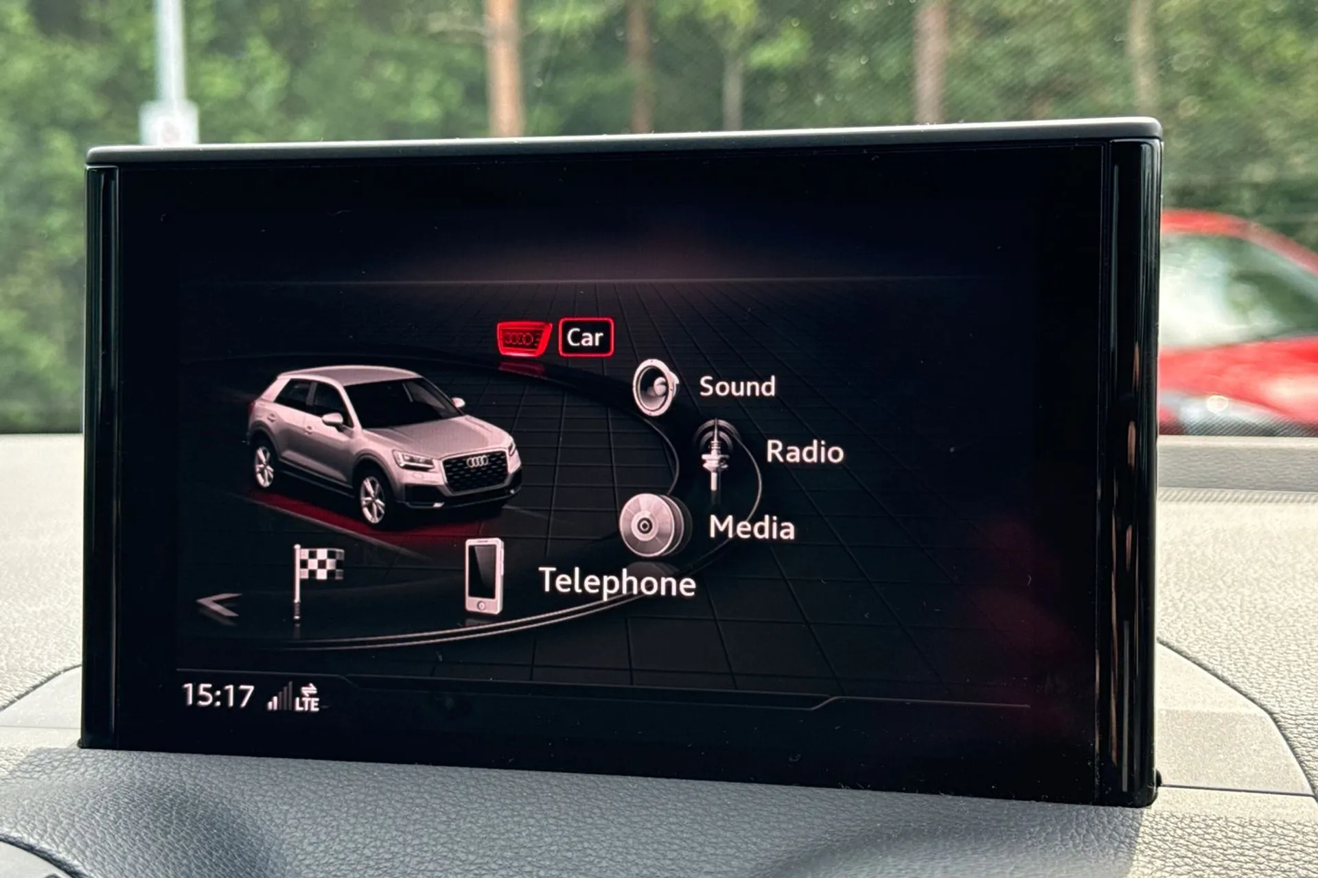 Audi Q2 thumbnail image number 38