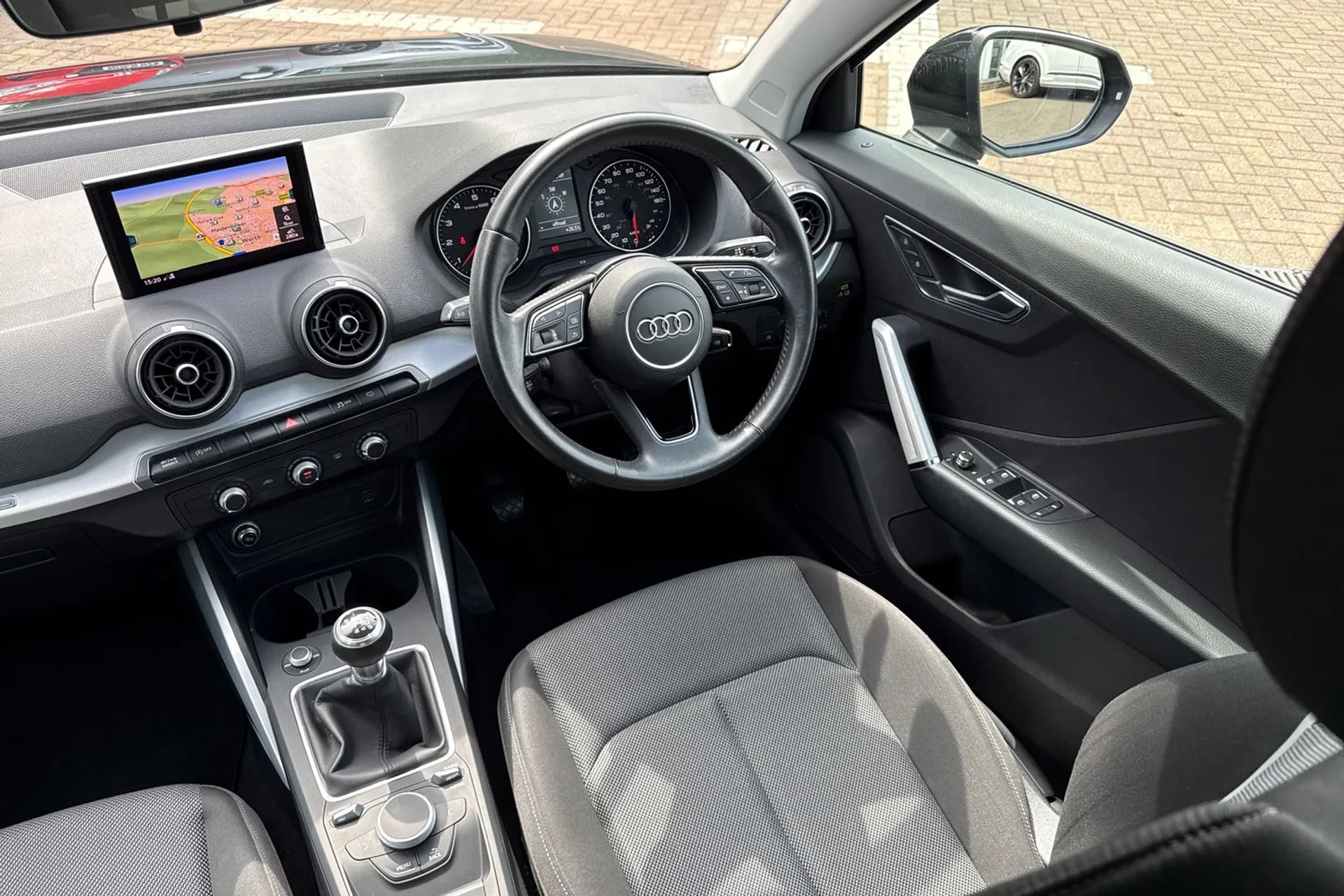Audi Q2 thumbnail image number 33