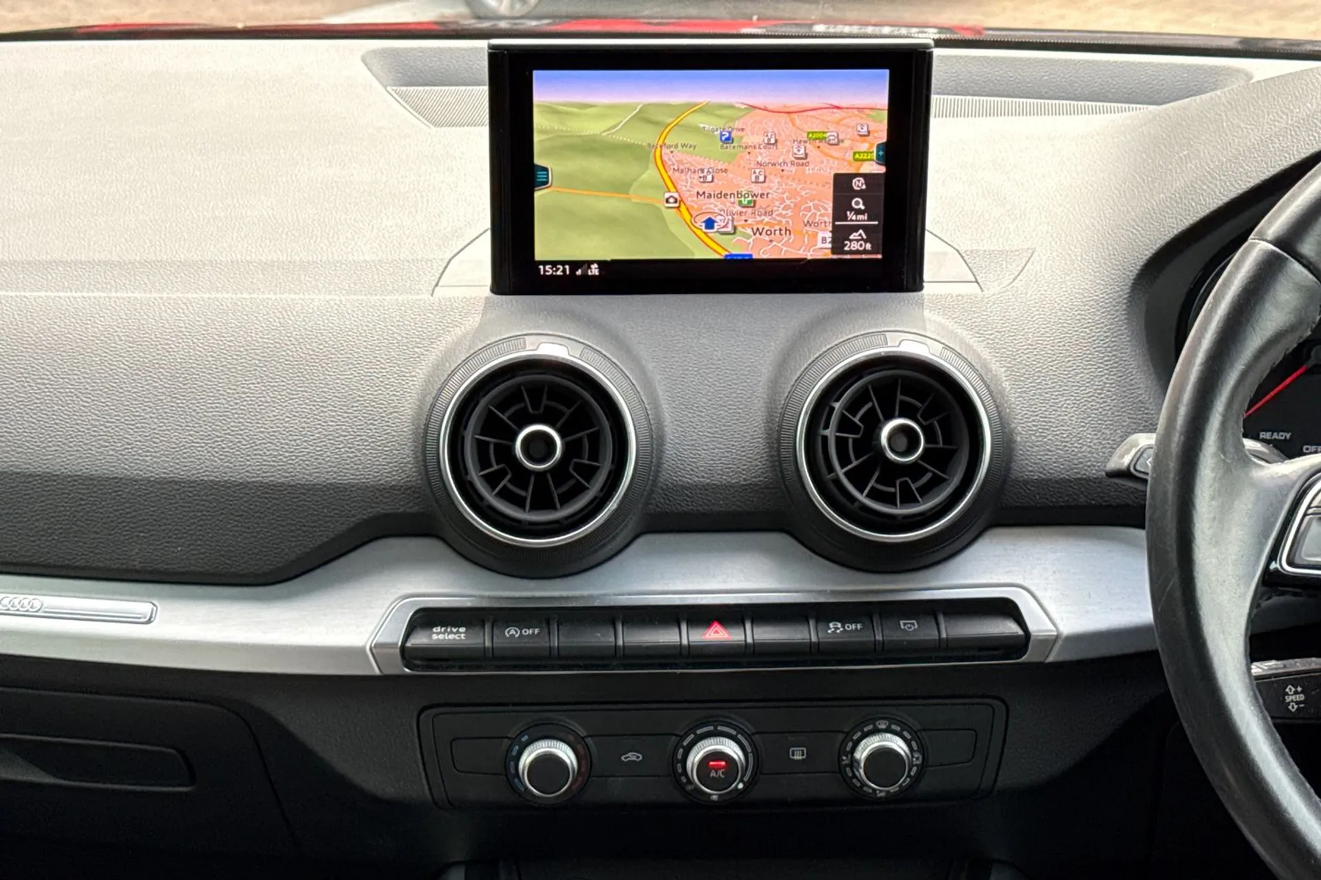 Audi Q2 thumbnail image number 35