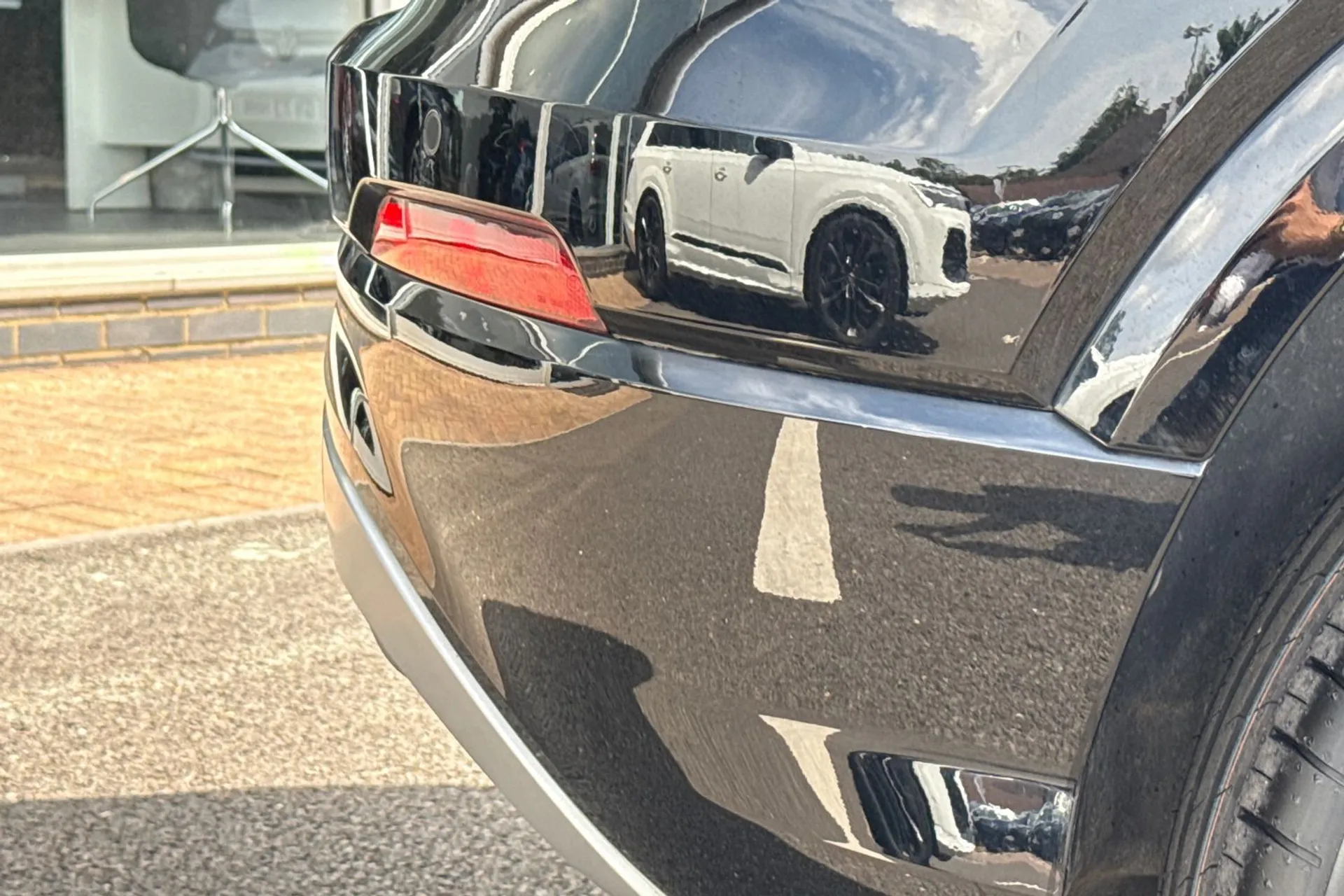 Audi Q2 thumbnail image number 16