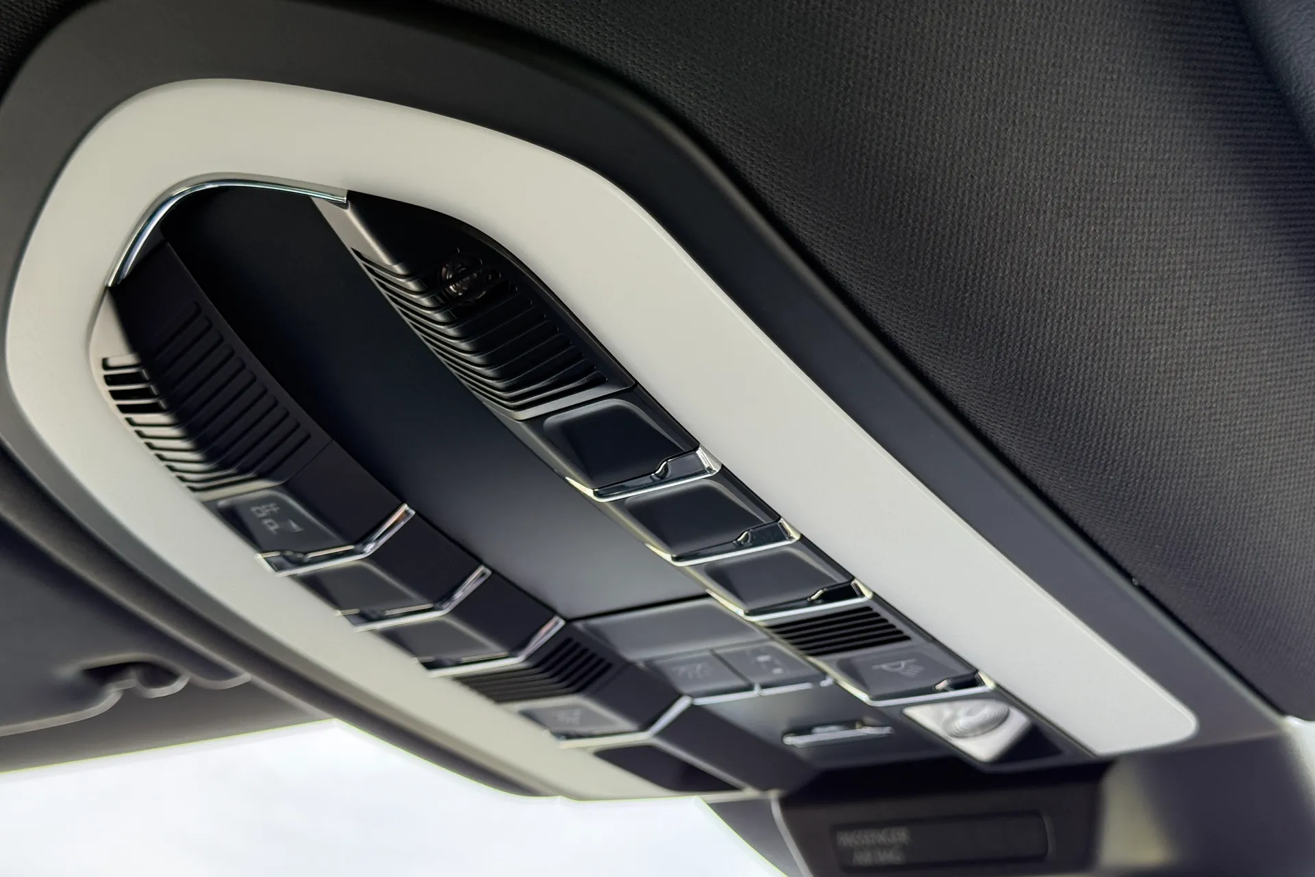 Porsche MACAN thumbnail image number 37