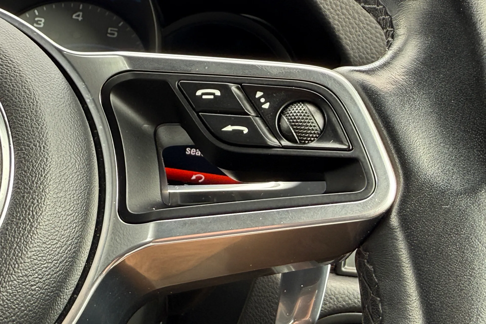 Porsche MACAN thumbnail image number 40