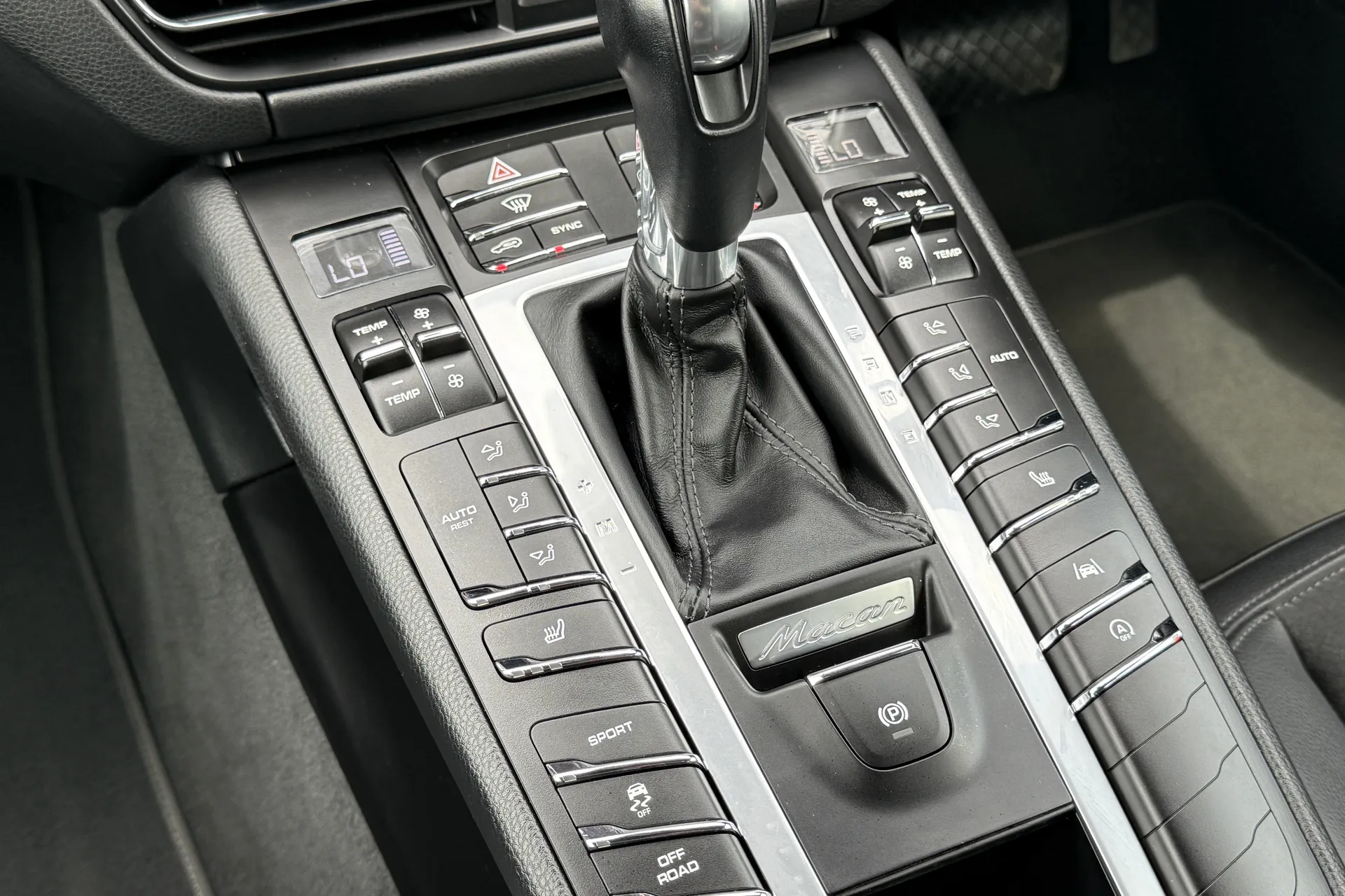 Porsche MACAN thumbnail image number 33