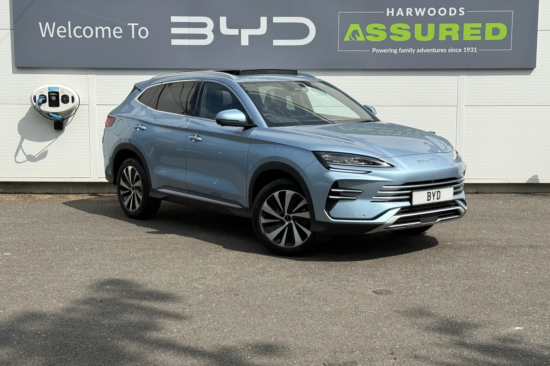 BYD SEAL U focused image