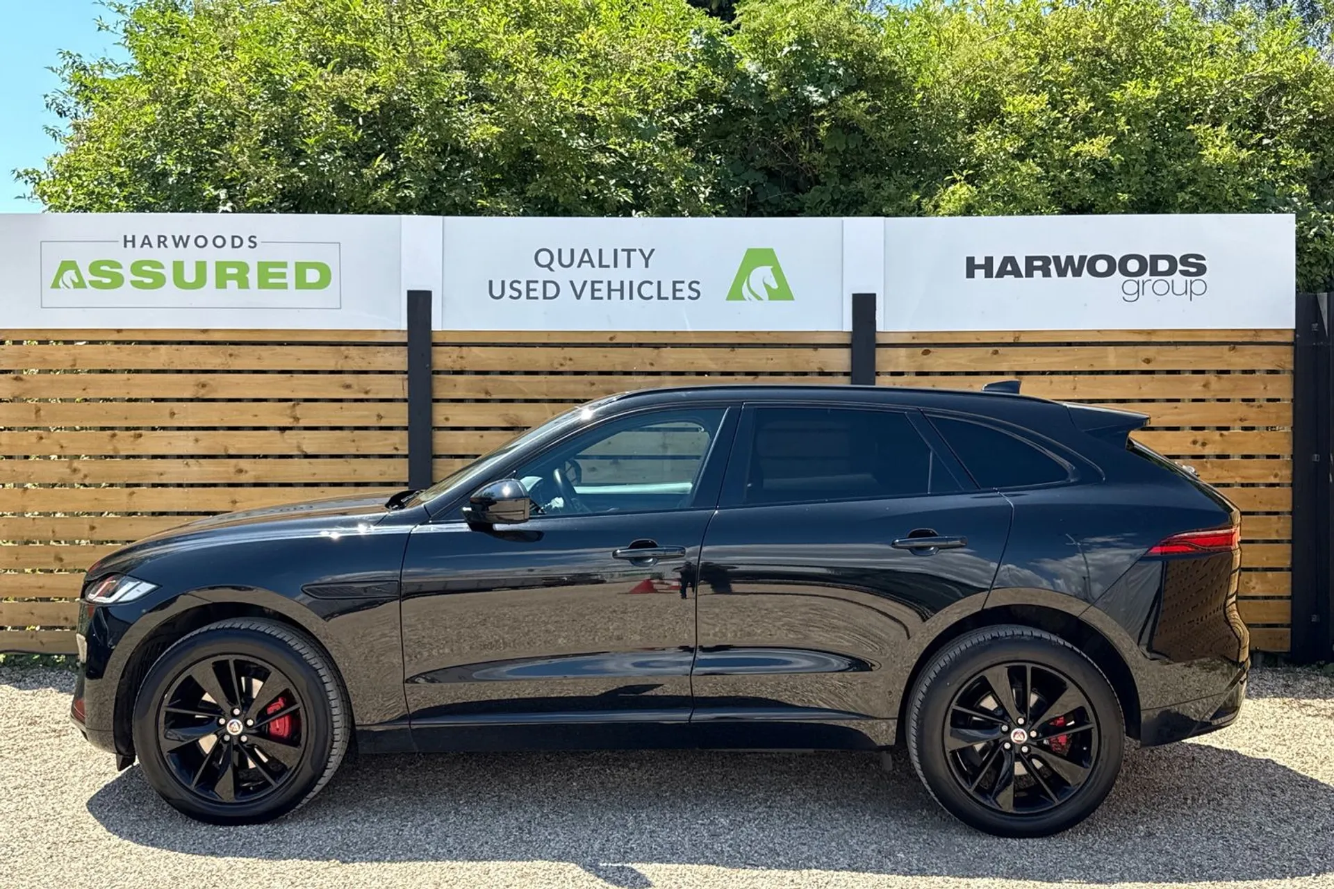 Jaguar F-PACE thumbnail image number 9