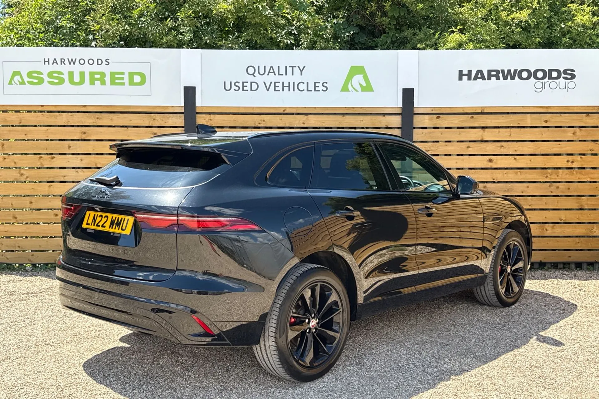 Jaguar F-PACE thumbnail image number 6