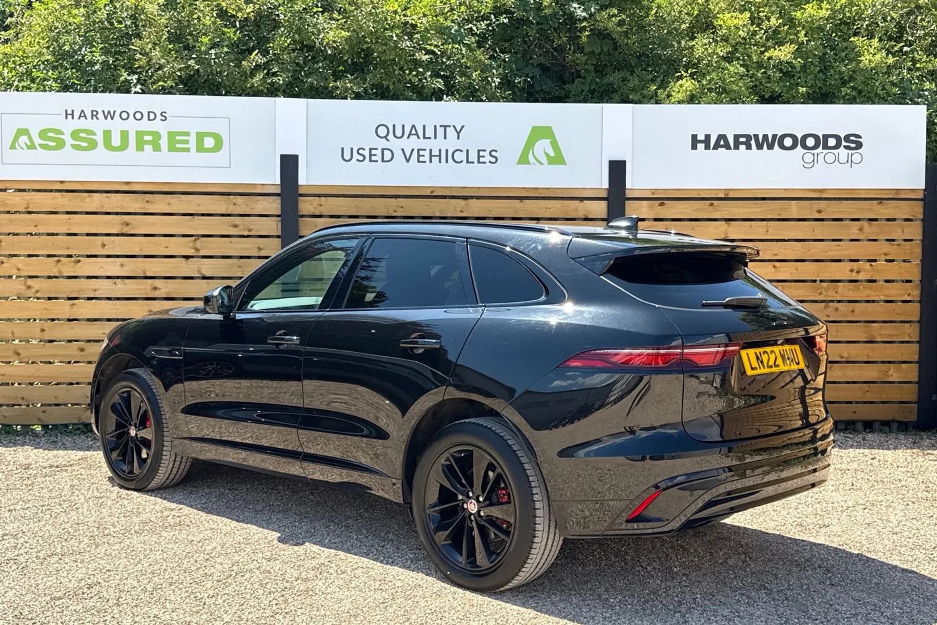 Jaguar F-PACE thumbnail image number 8