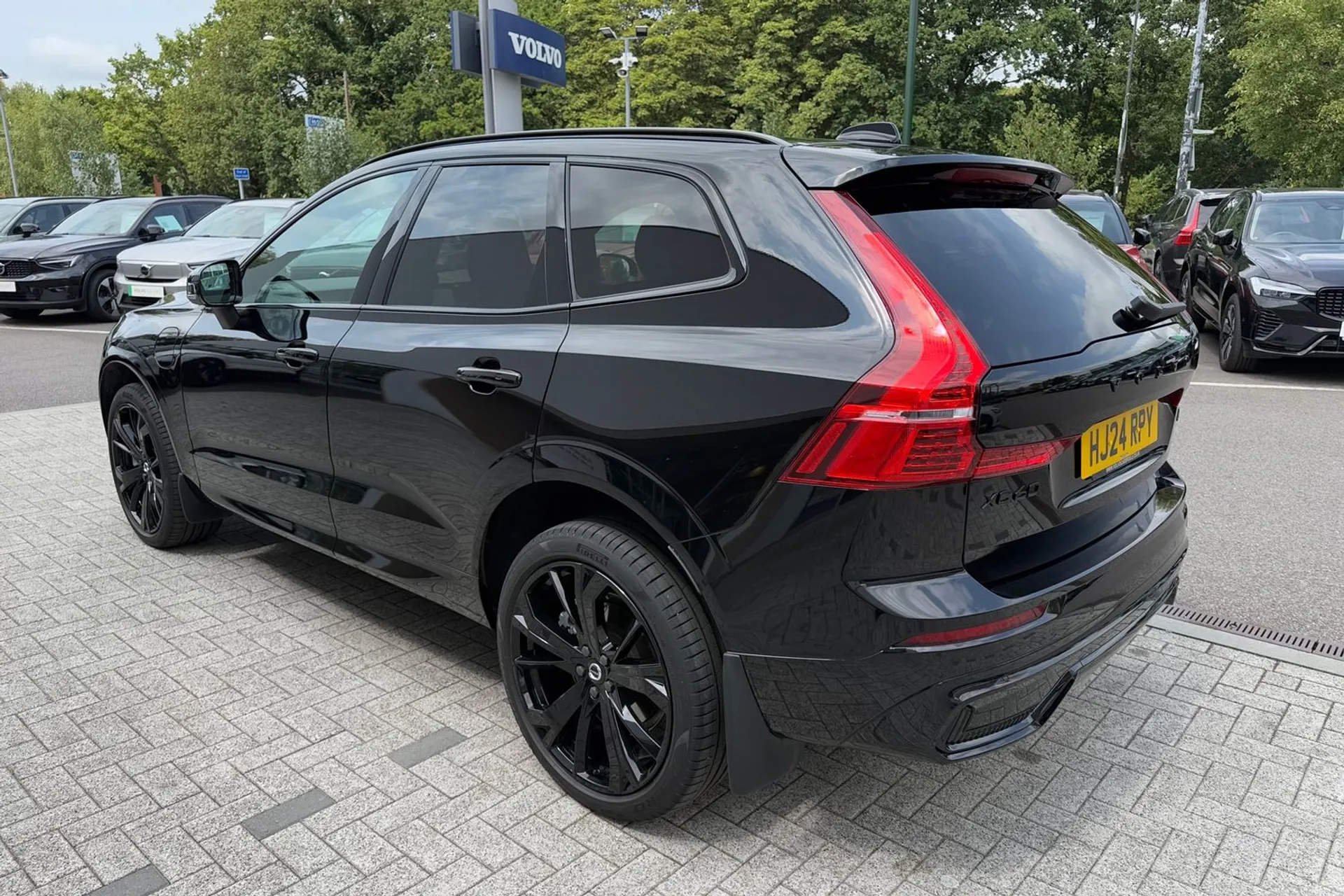 Volvo XC60 thumbnail image number 9