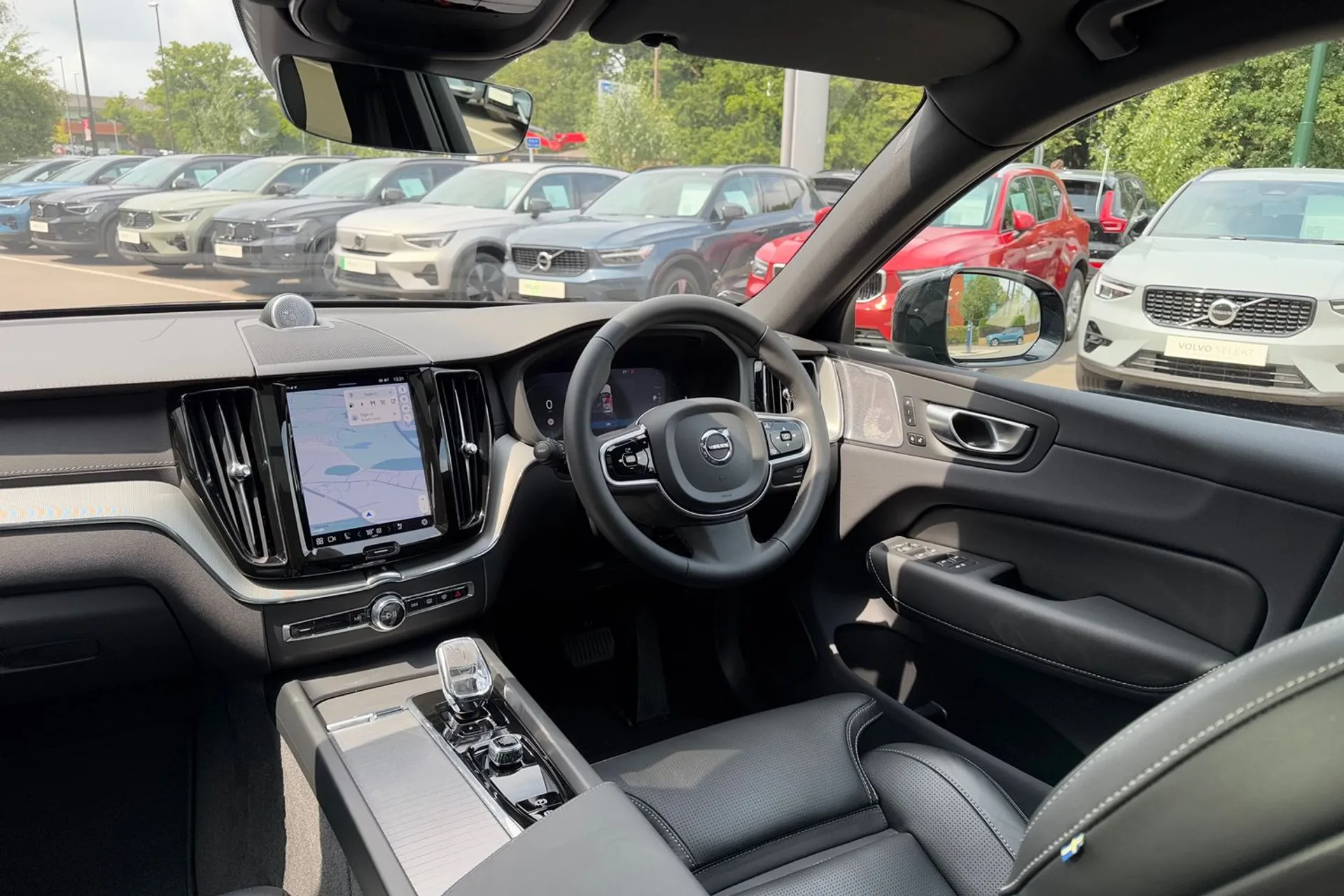 Volvo XC60 thumbnail image number 32