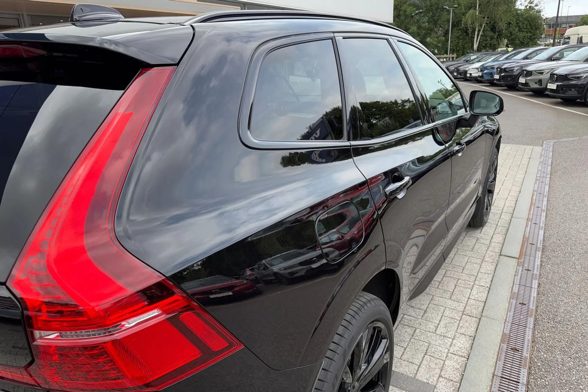 Volvo XC60 thumbnail image number 14