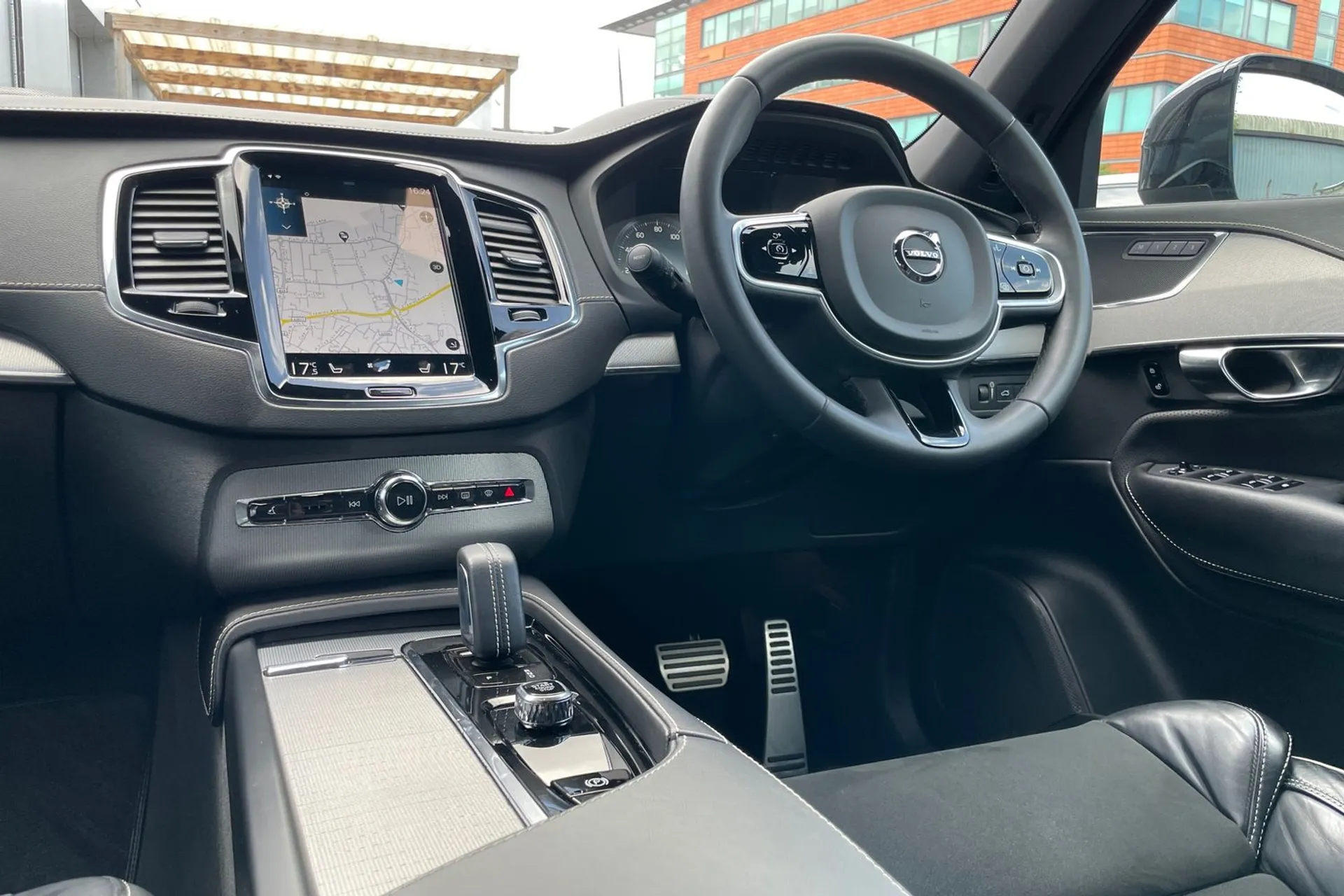 Volvo XC90 thumbnail image number 35