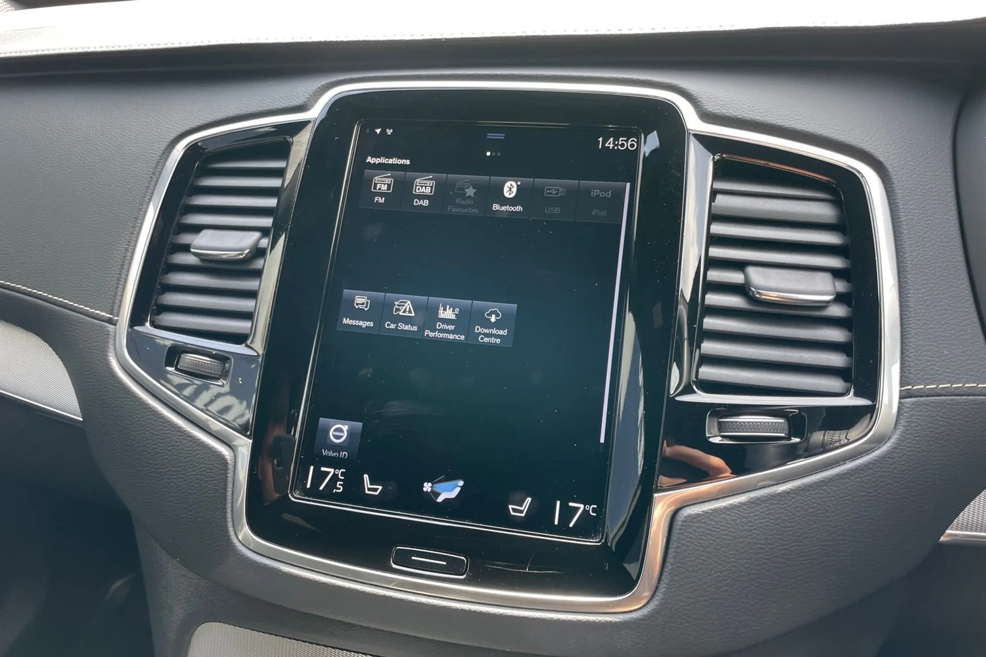 Volvo XC90 thumbnail image number 41