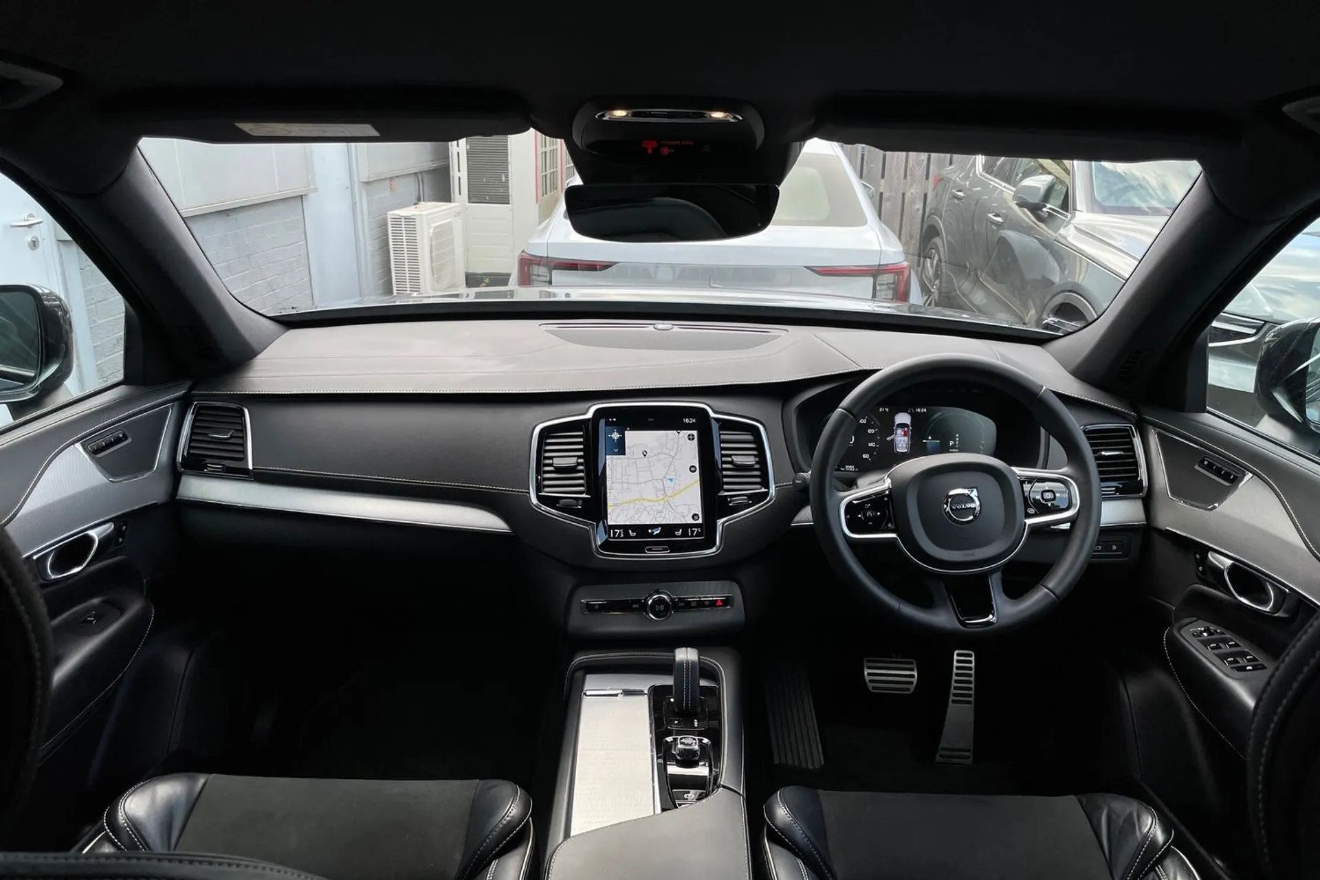 Volvo XC90 thumbnail image number 3