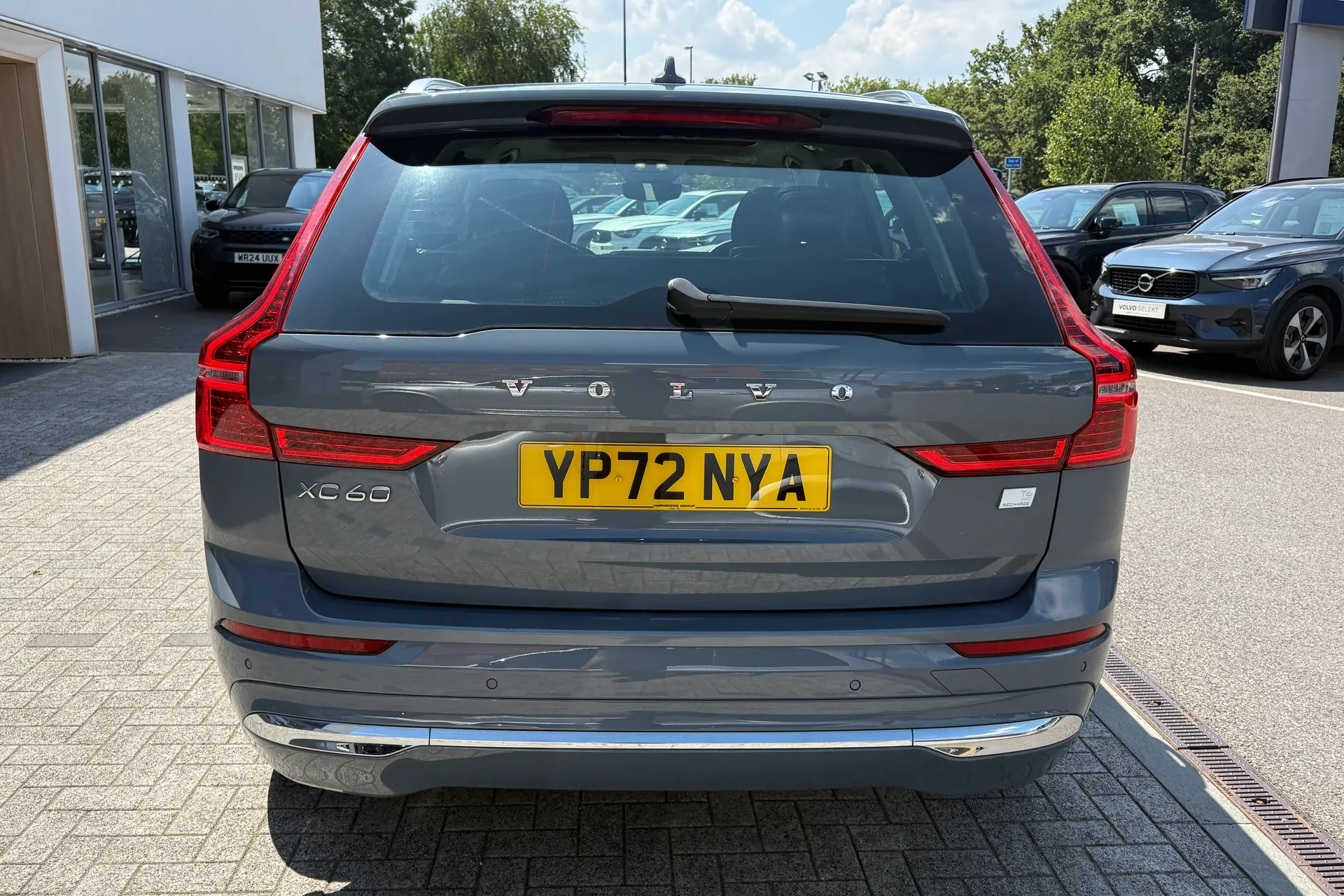 Volvo XC60 thumbnail image number 9