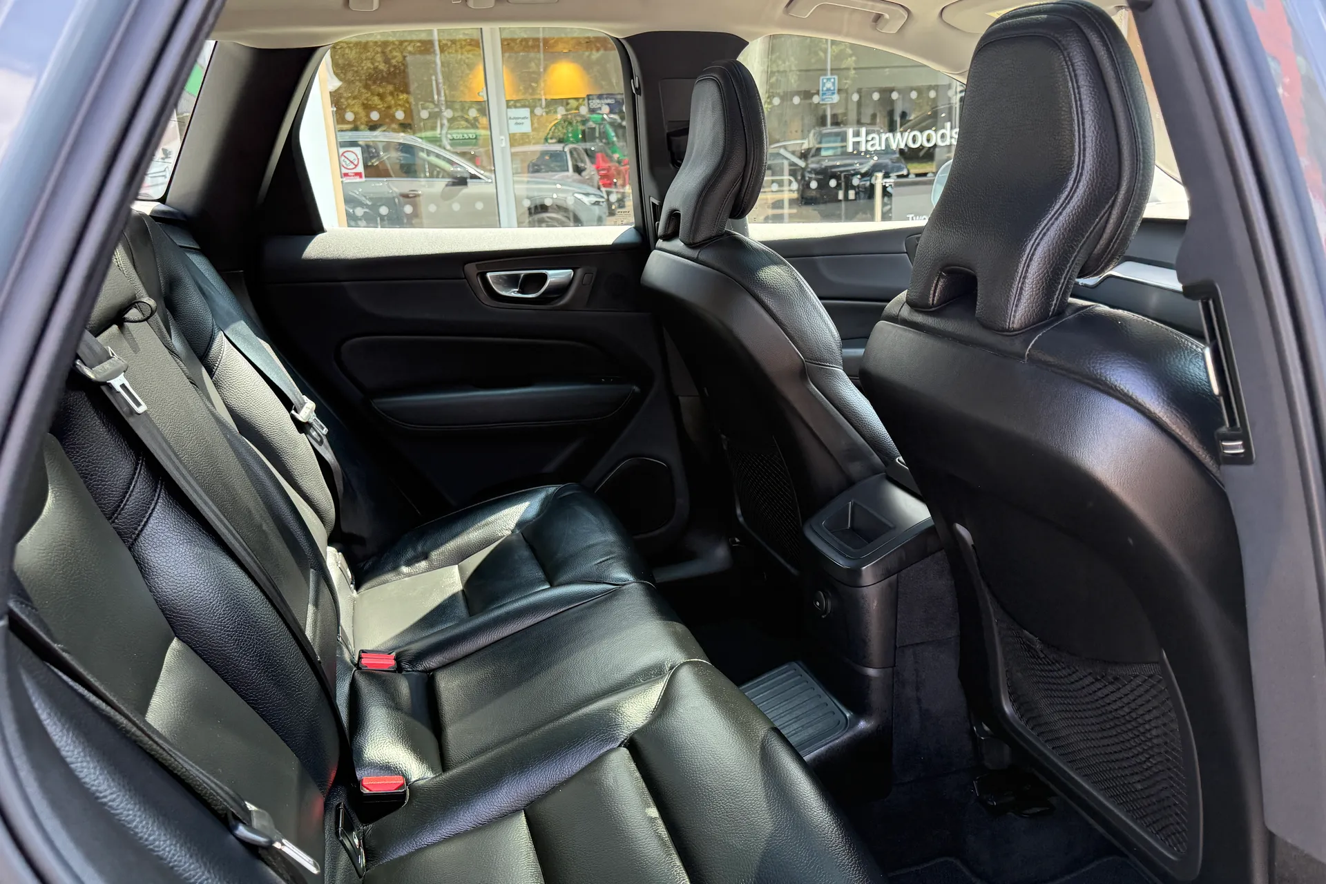 Volvo XC60 thumbnail image number 23