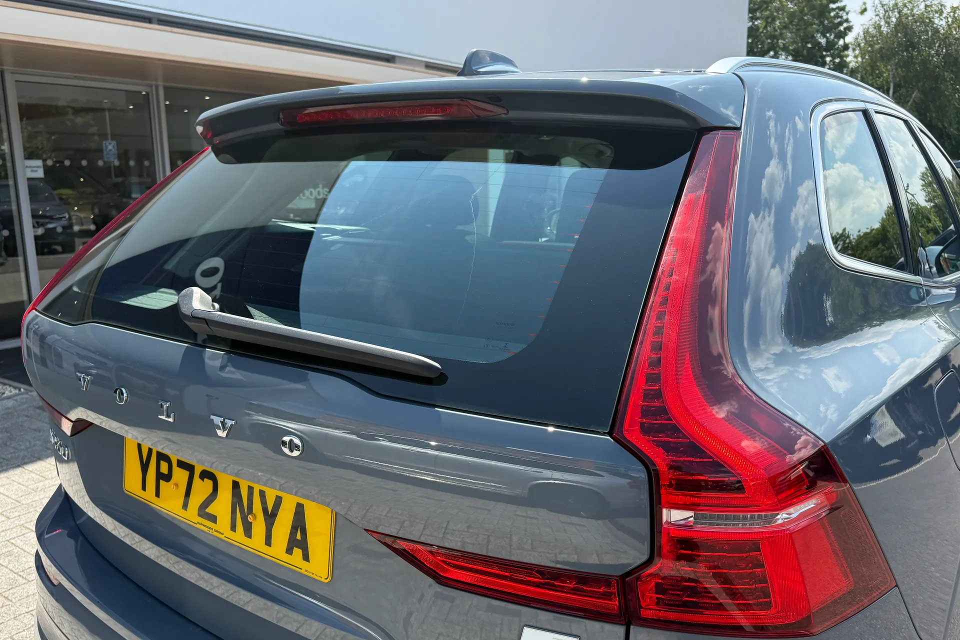 Volvo XC60 thumbnail image number 18