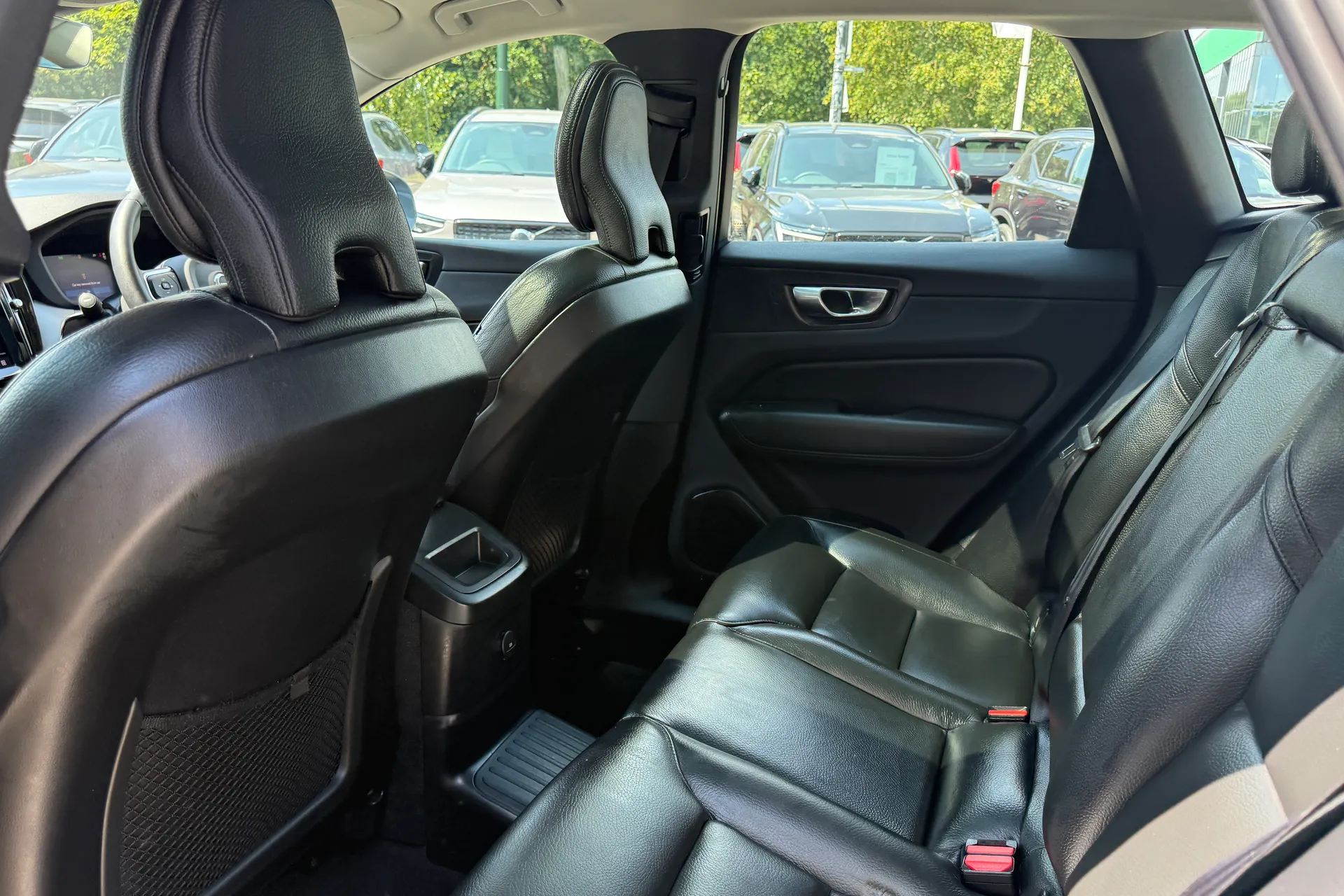 Volvo XC60 thumbnail image number 30