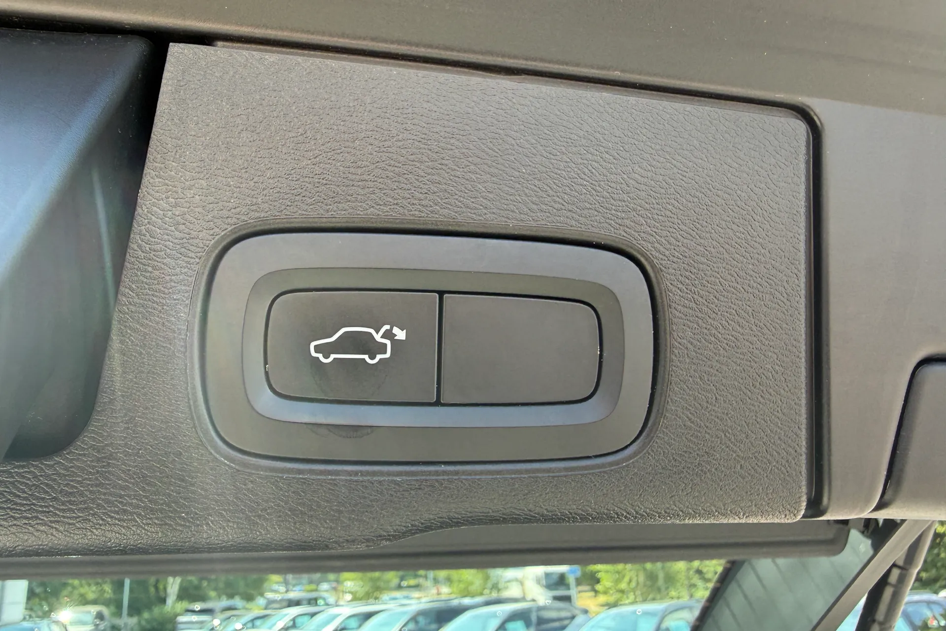 Volvo XC60 thumbnail image number 21