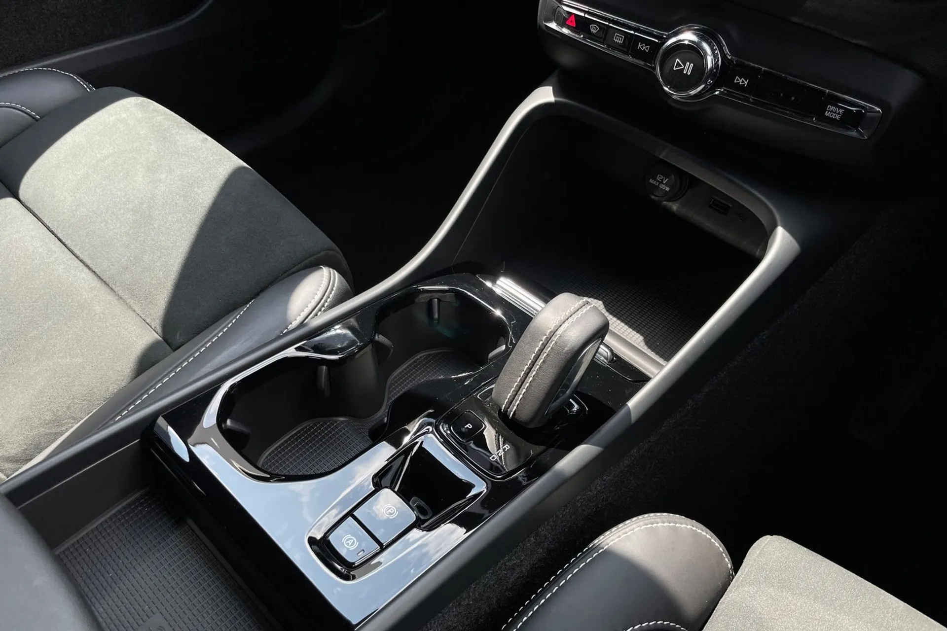 Volvo XC40 thumbnail image number 43