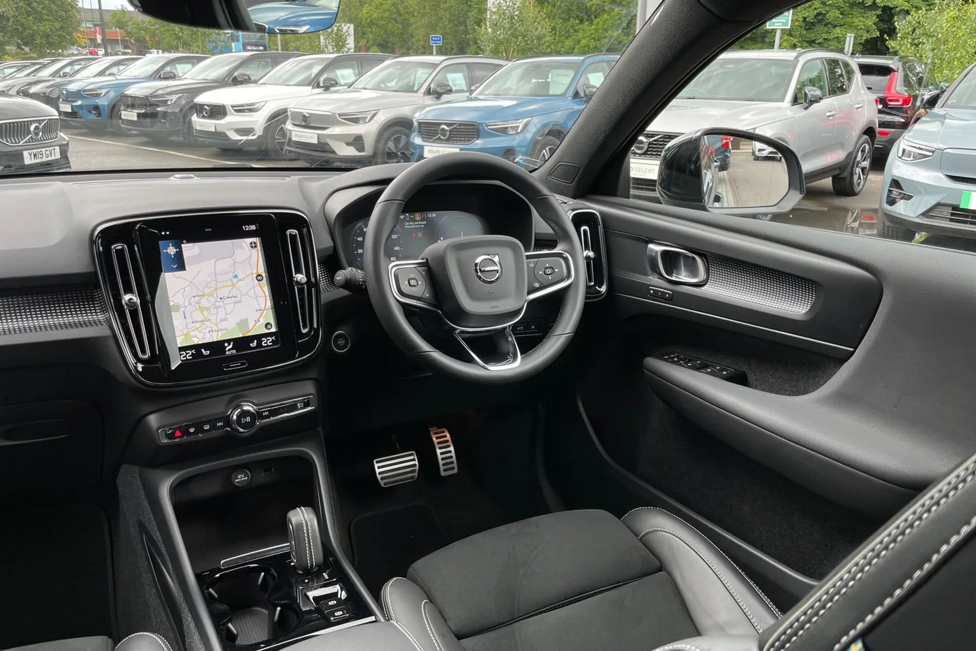 Volvo XC40 thumbnail image number 32