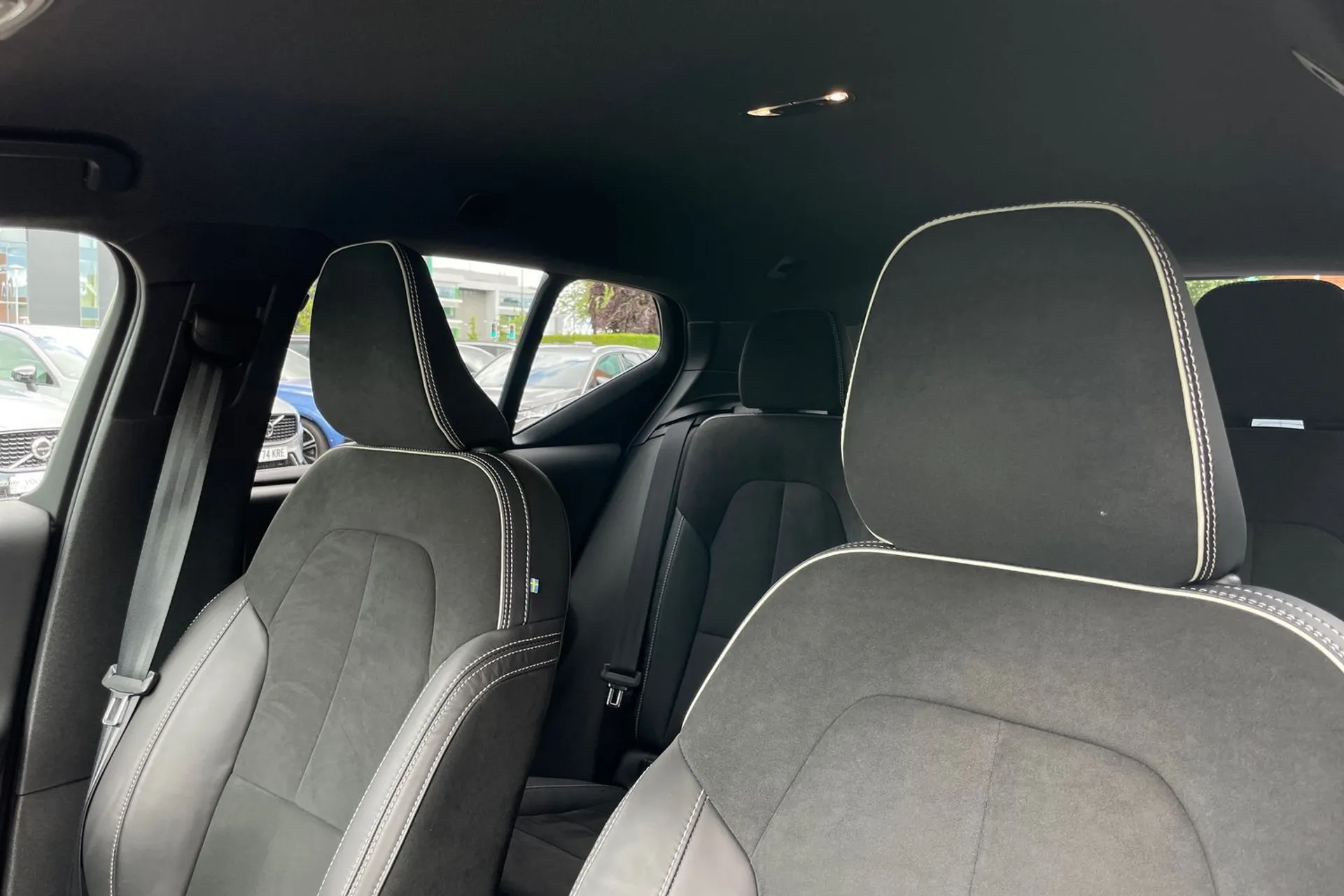 Volvo XC40 thumbnail image number 28
