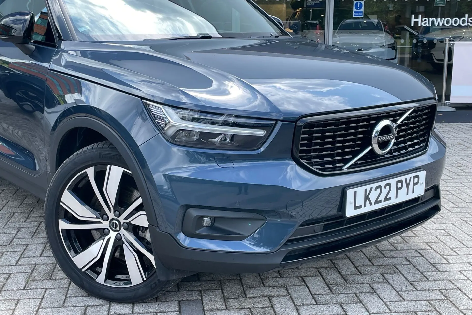 Volvo XC40 thumbnail image number 6