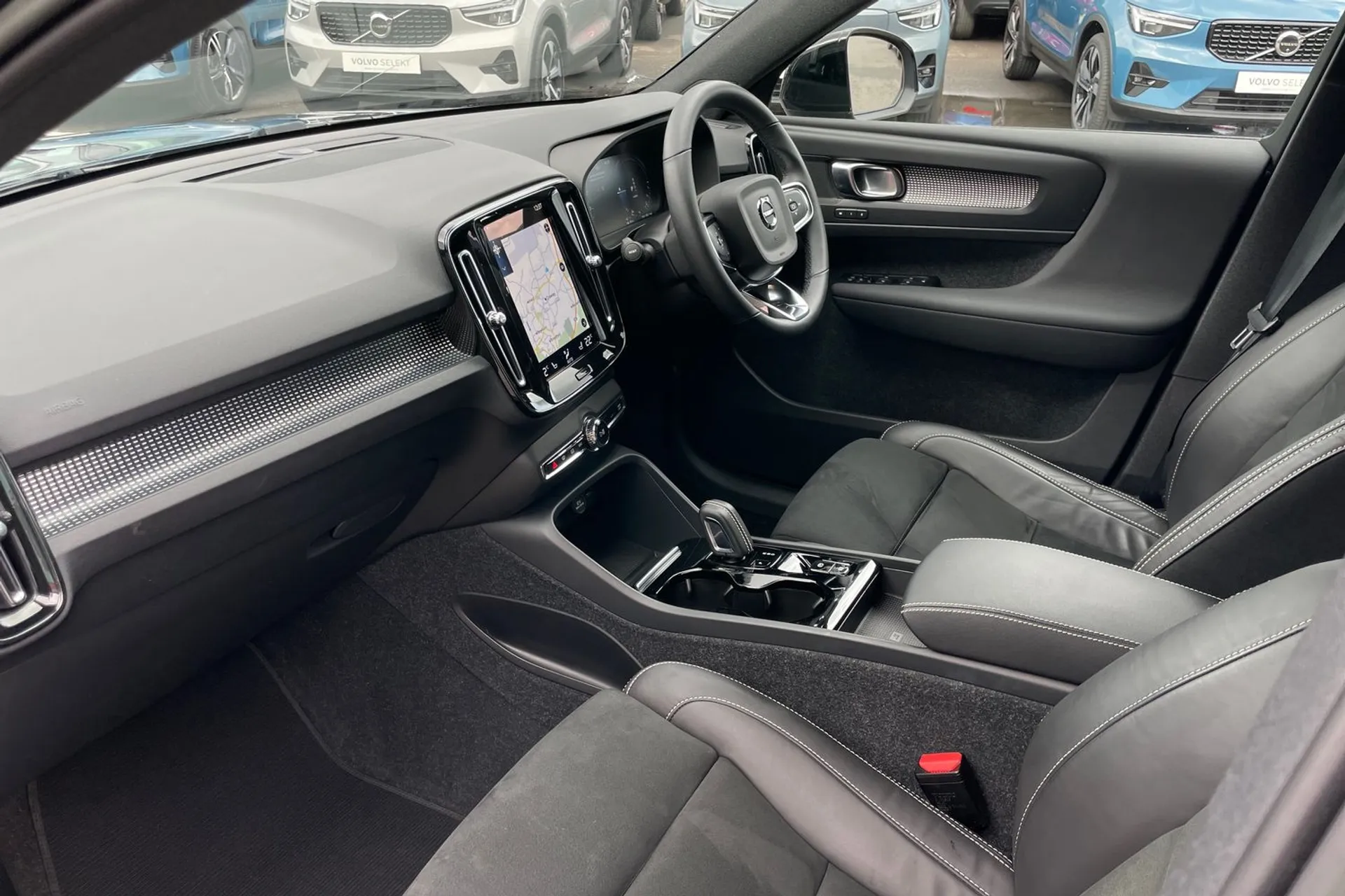 Volvo XC40 thumbnail image number 26