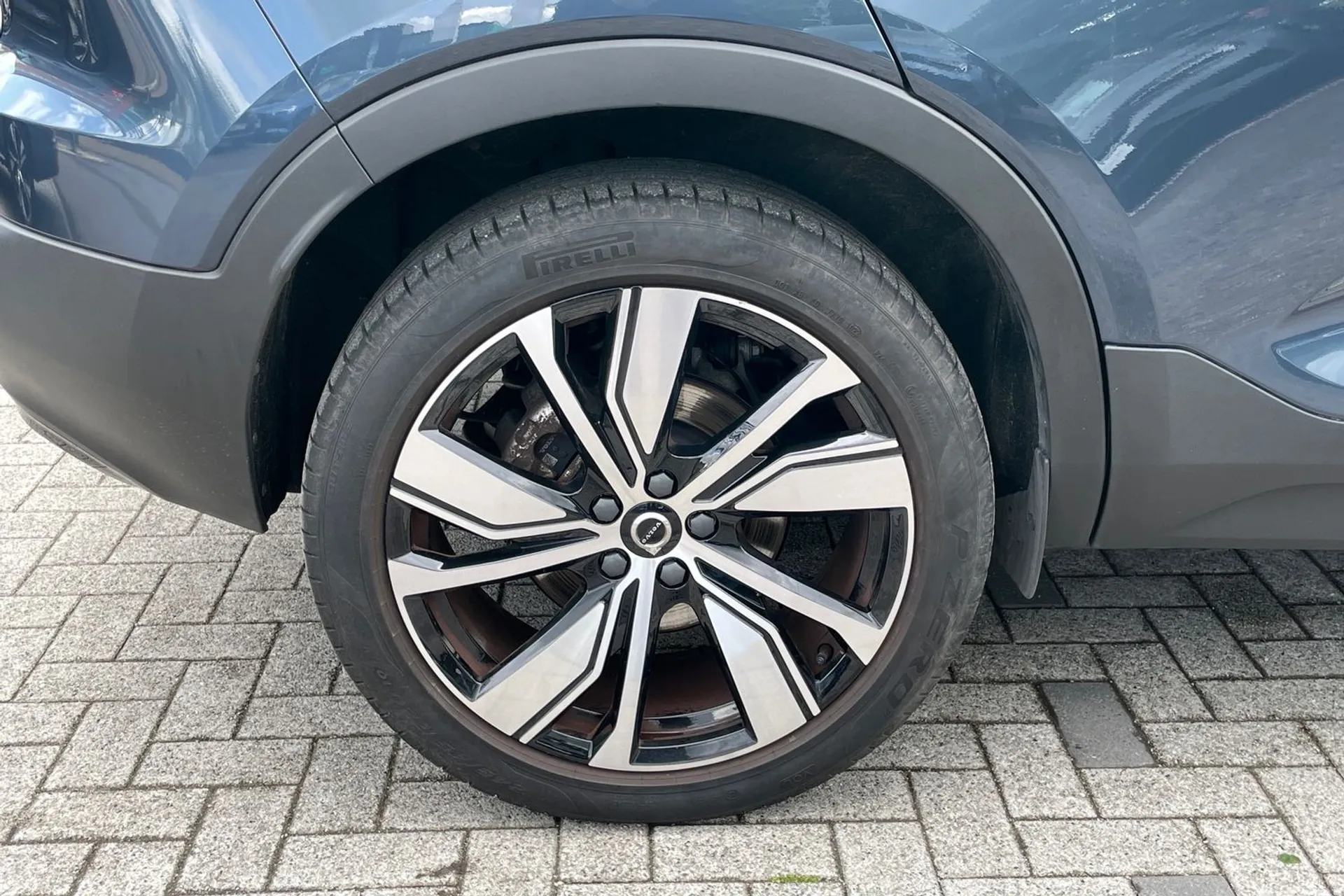 Volvo XC40 thumbnail image number 13