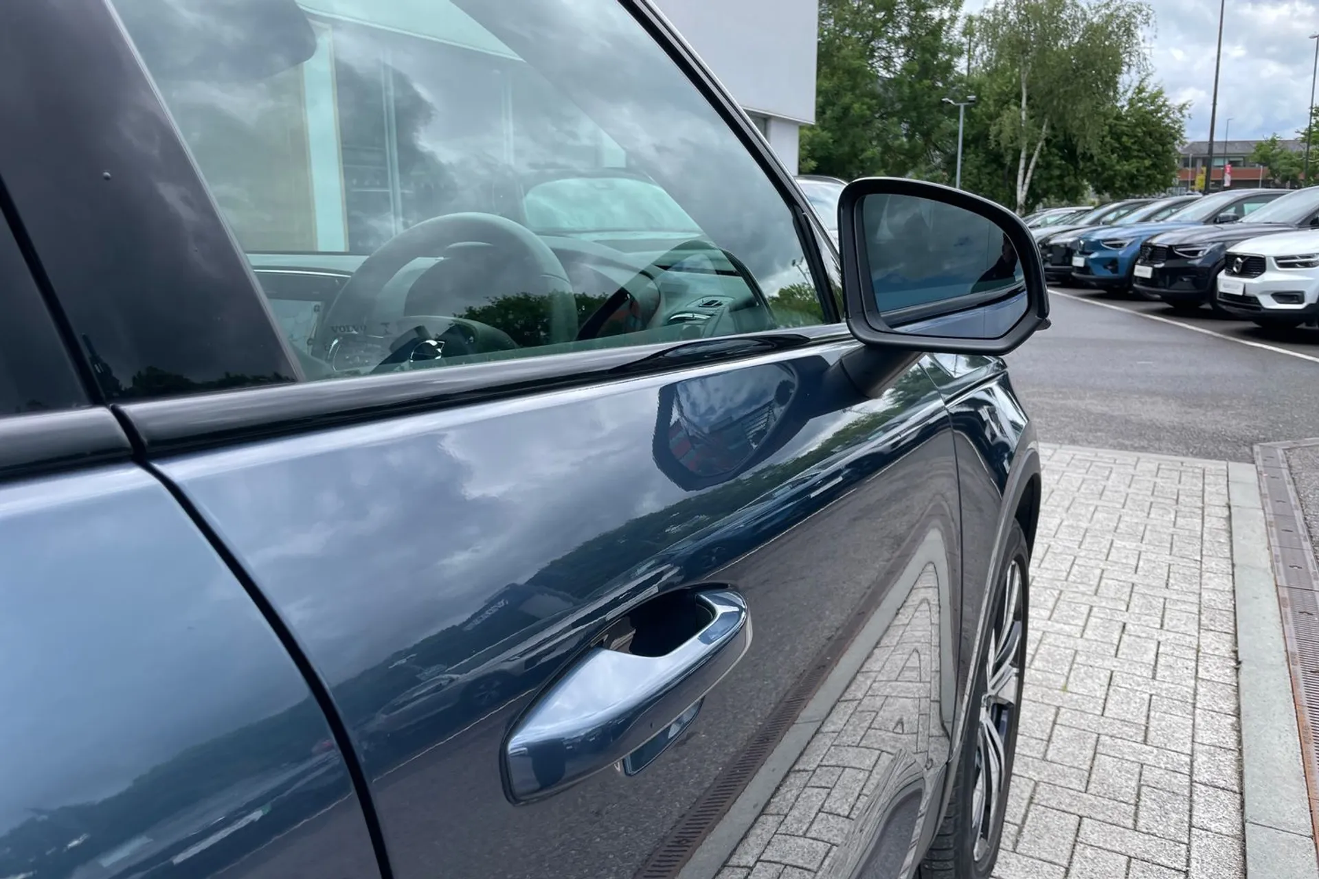 Volvo XC40 thumbnail image number 16