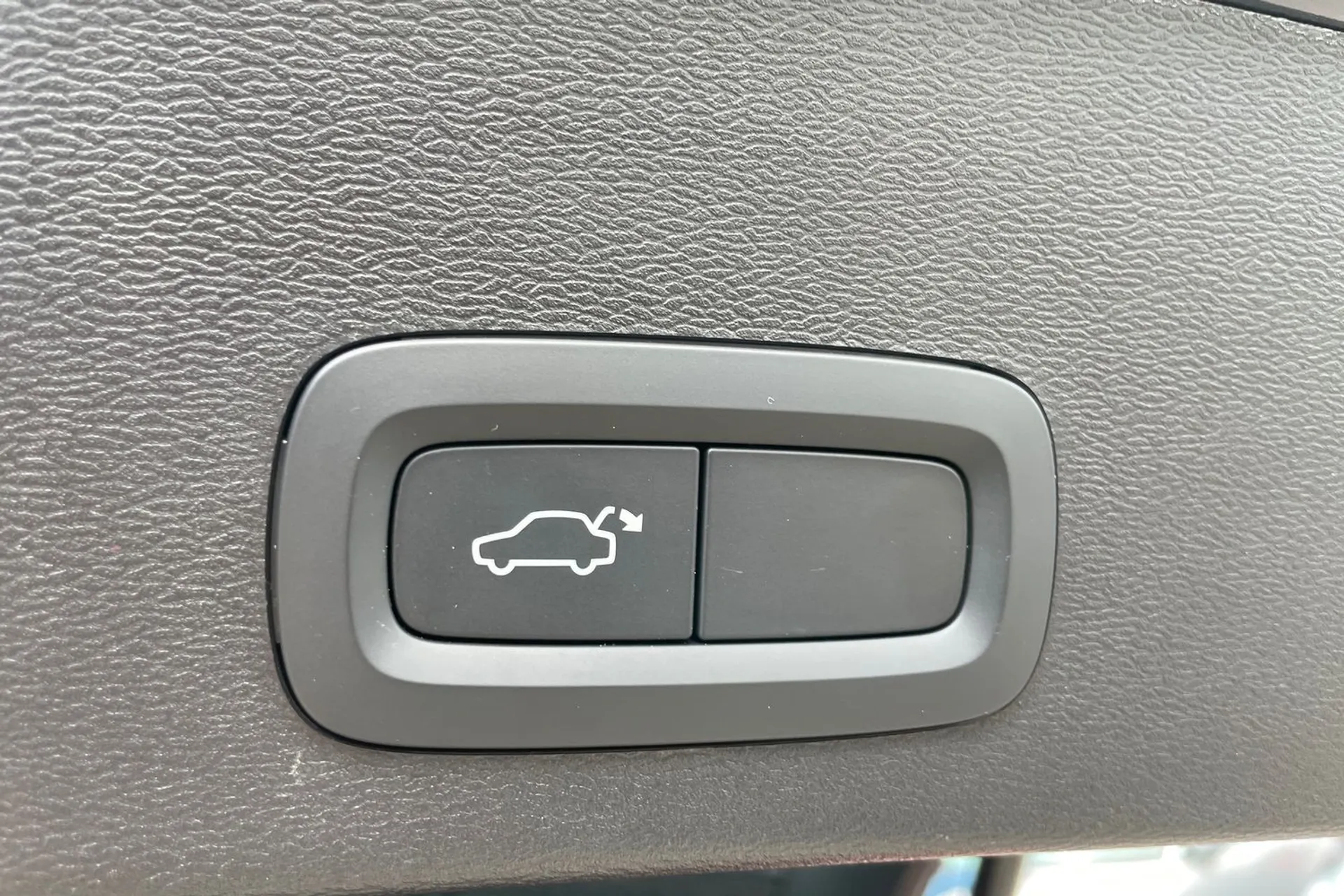 Volvo XC40 thumbnail image number 20